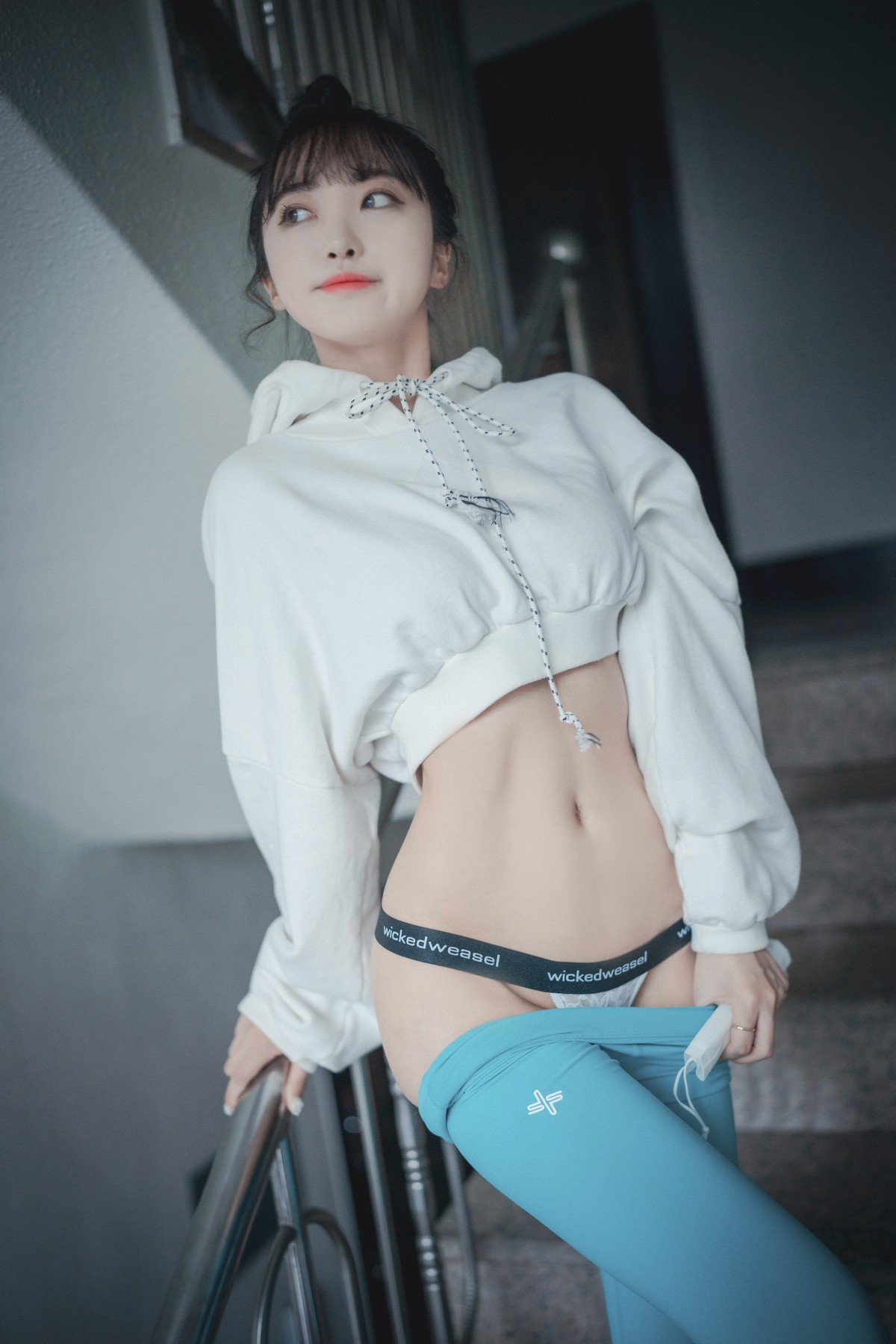 xgyw.top_[DJAWA]No.141_Hanari_Loose and Tight Cool Mint主题半脱露性感内裤秀翘臀诱惑写真85P