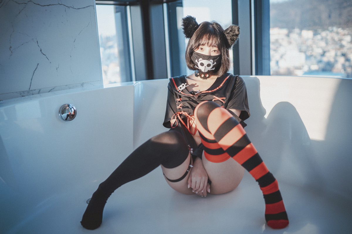 xgyw.top_[DJAWA]No.143_模特Kang Inkyung_Masked Pirate主题私房性感黑色服饰迷人诱惑写真41P