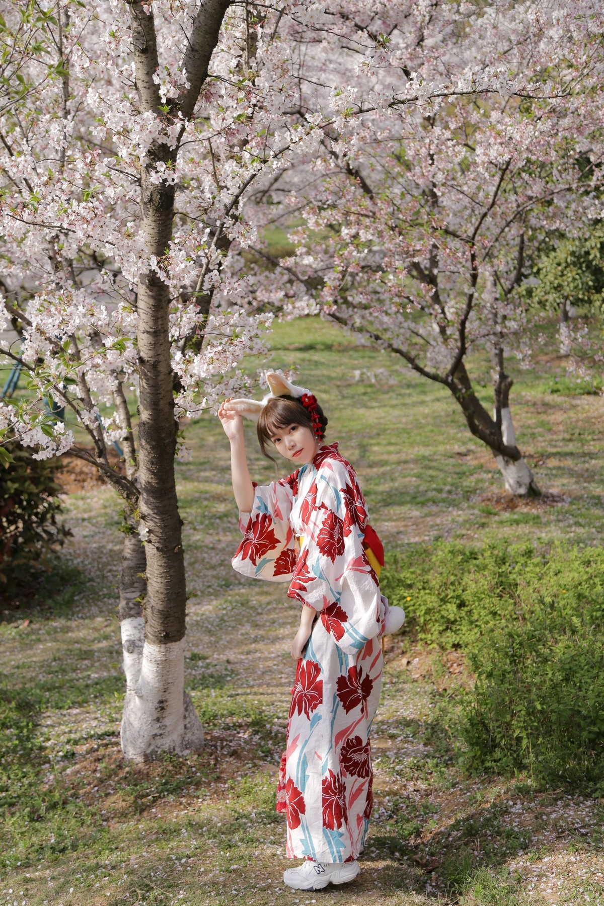 xgyw.top_微博妹子Fushii_海堂樱花兔兔主题户外花丛中性感日系和服靓丽迷人写真34P