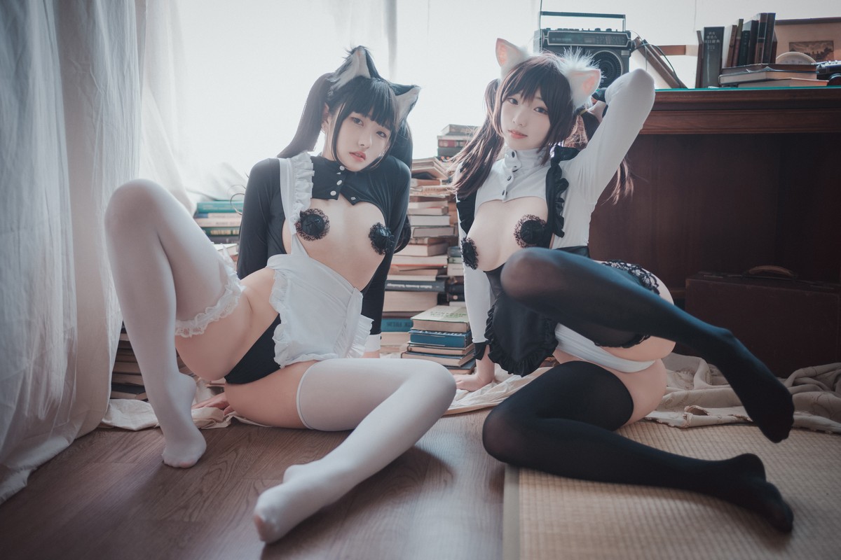 xgyw.top_[DJAWA]No.142_Bambi&Sonson_Maid Mansion主题私房姐妹花性感女仆装诱惑写真153P