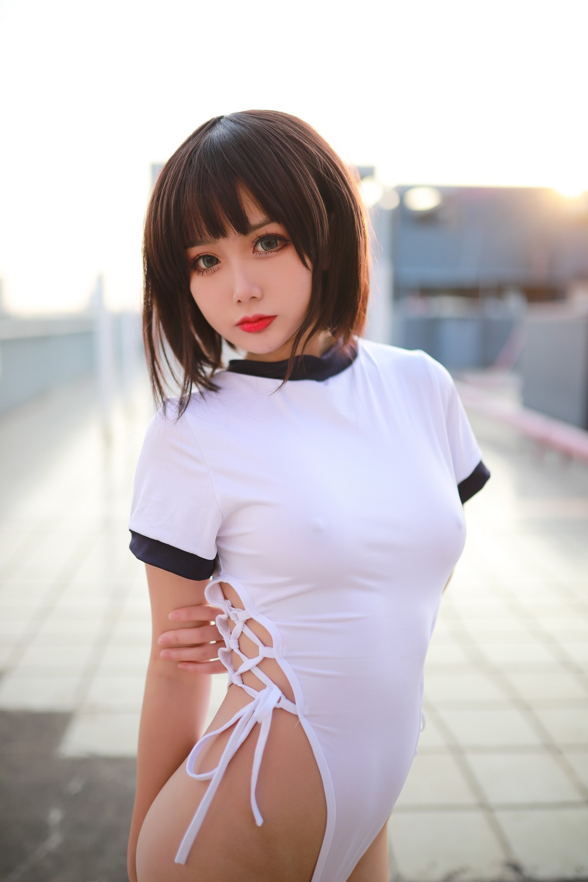 xgyw.top_网络美女您的蛋蛋高叉体操服主题户外白色连体衣配白丝袜秀翘臀美腿诱惑写真42P
