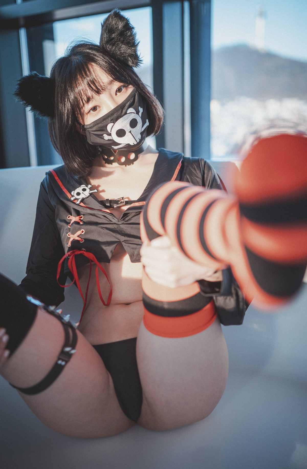 xgyw.top_[DJAWA]No.143_模特Kang Inkyung_Masked Pirate主题私房性感黑色服饰迷人诱惑写真41P