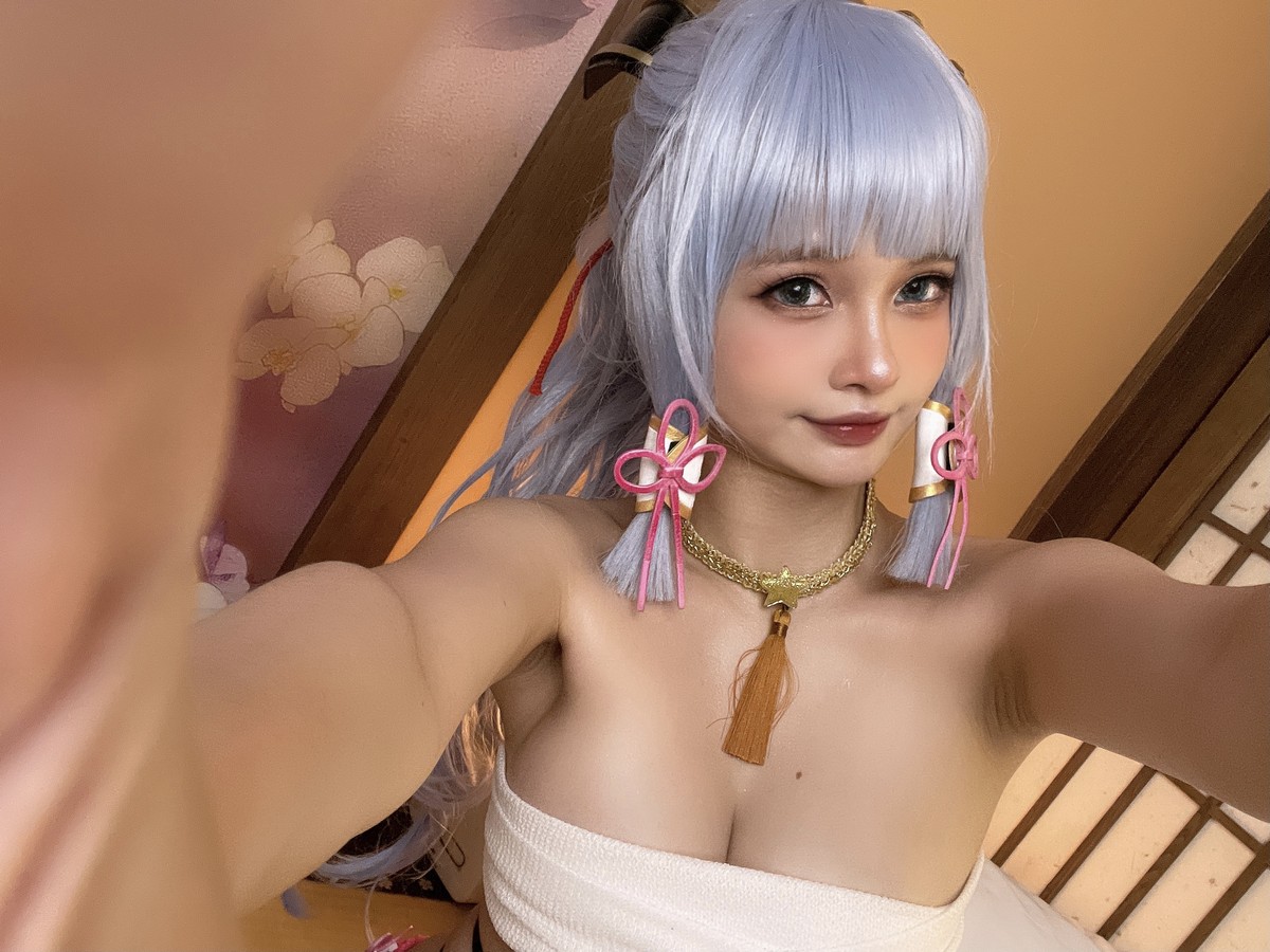 xgyw.top_网络美女Azami-Ayaka主题私房性感白色抹胸内衣秀傲人豪乳极致诱惑写真31P