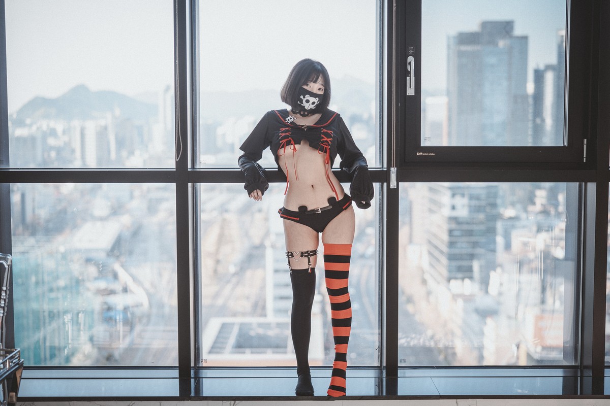xgyw.top_[DJAWA]No.143_模特Kang Inkyung_Masked Pirate主题私房性感黑色服饰迷人诱惑写真41P