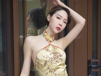 [Ugirls爱极品]No.2369_车模梦心玥户外性感古典中式秀苗条身材迷人骚扰写真35P