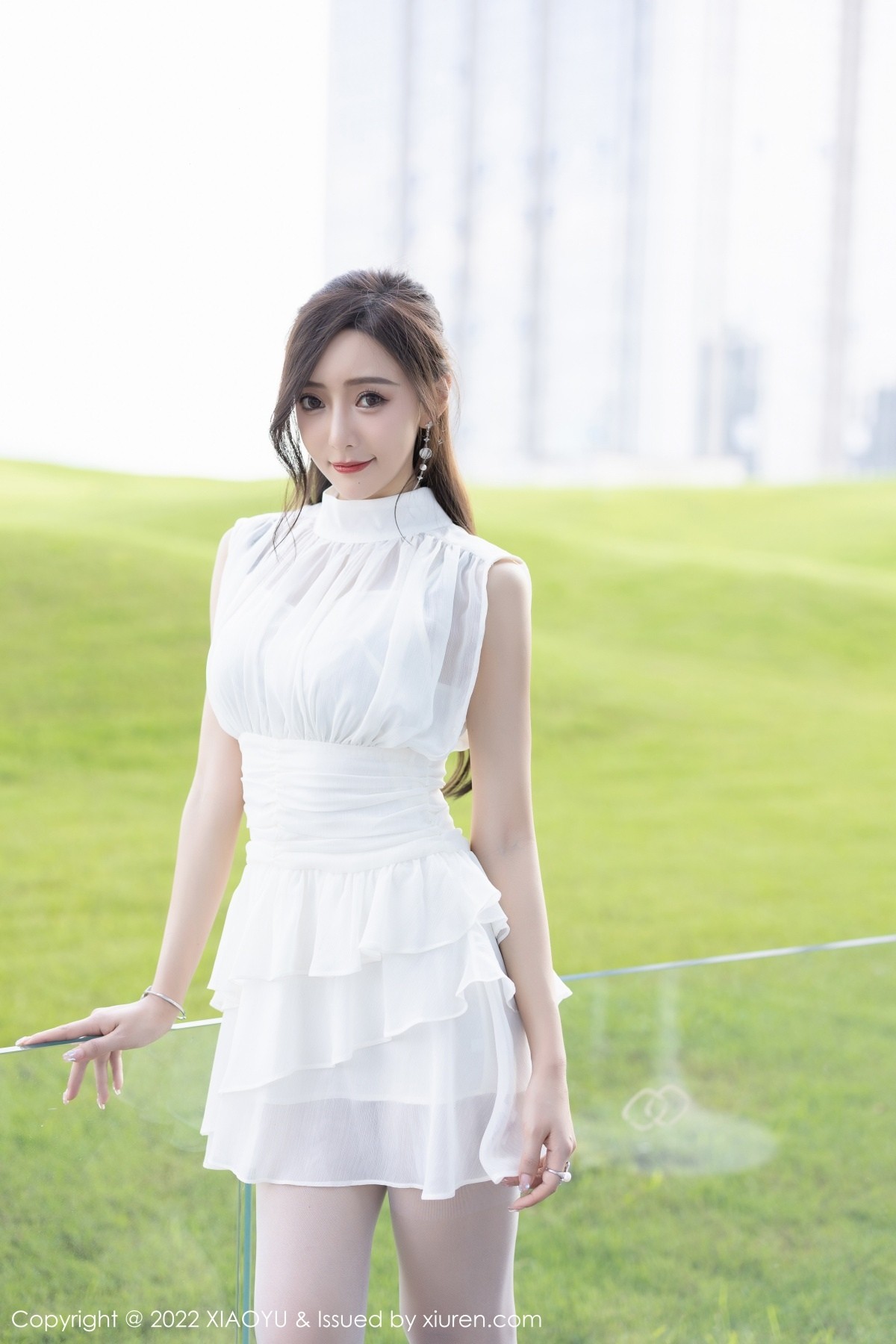 xgyw.top_[XiaoYu画语界]Vol.822_女神王馨瑶yanni性感白色连衣裙配开档白丝露蕾丝内衣诱惑写真84P