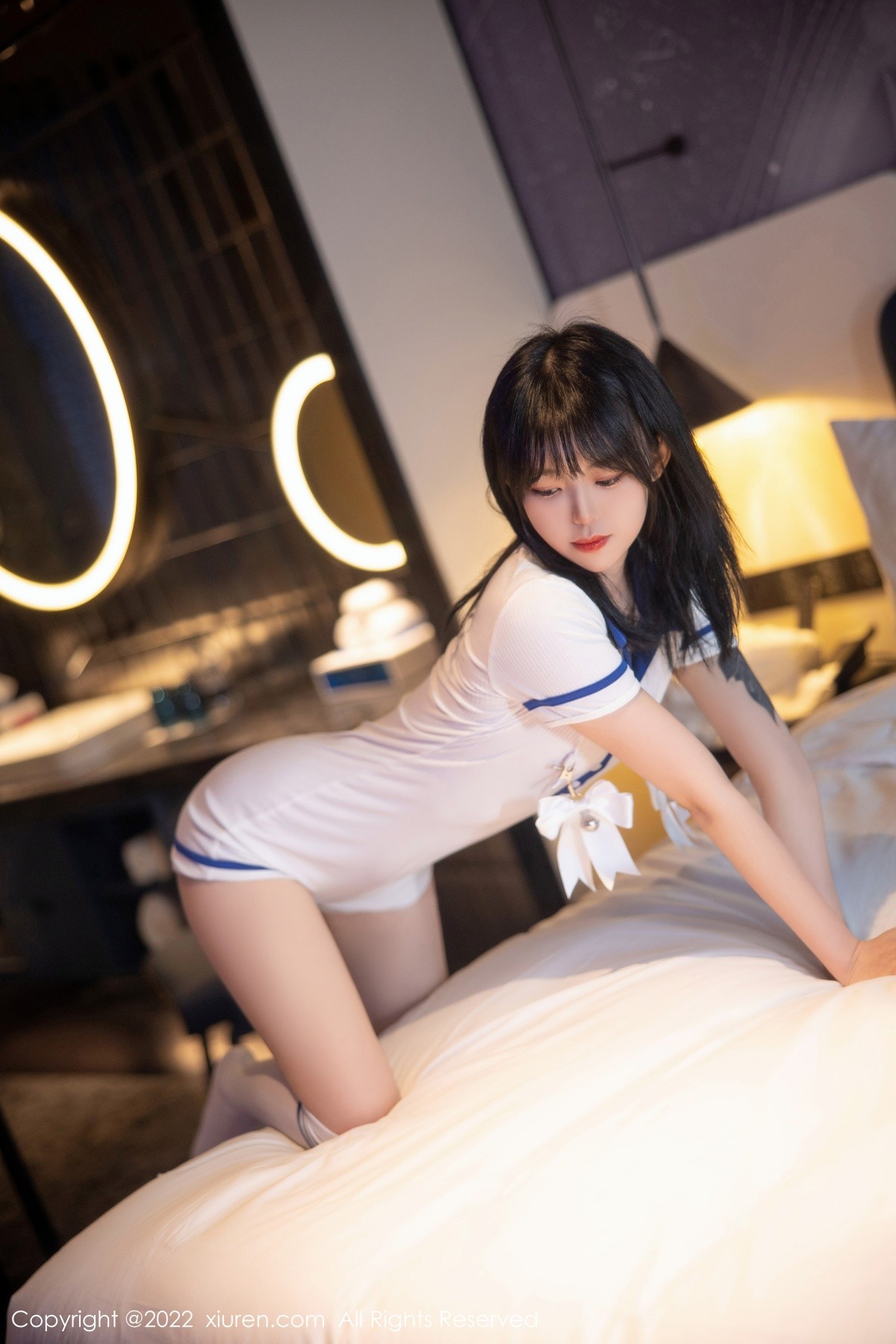 xgyw.top_XiuRen第5291期_模特奶瓶性感白色水手服饰配白色长袜秀苗条身材迷人美腿写真88P