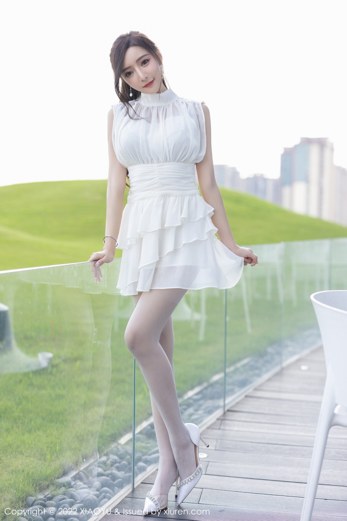 xgyw.top_[XiaoYu画语界]Vol.822_女神王馨瑶yanni性感白色连衣裙配开档白丝露蕾丝内衣诱惑写真84P