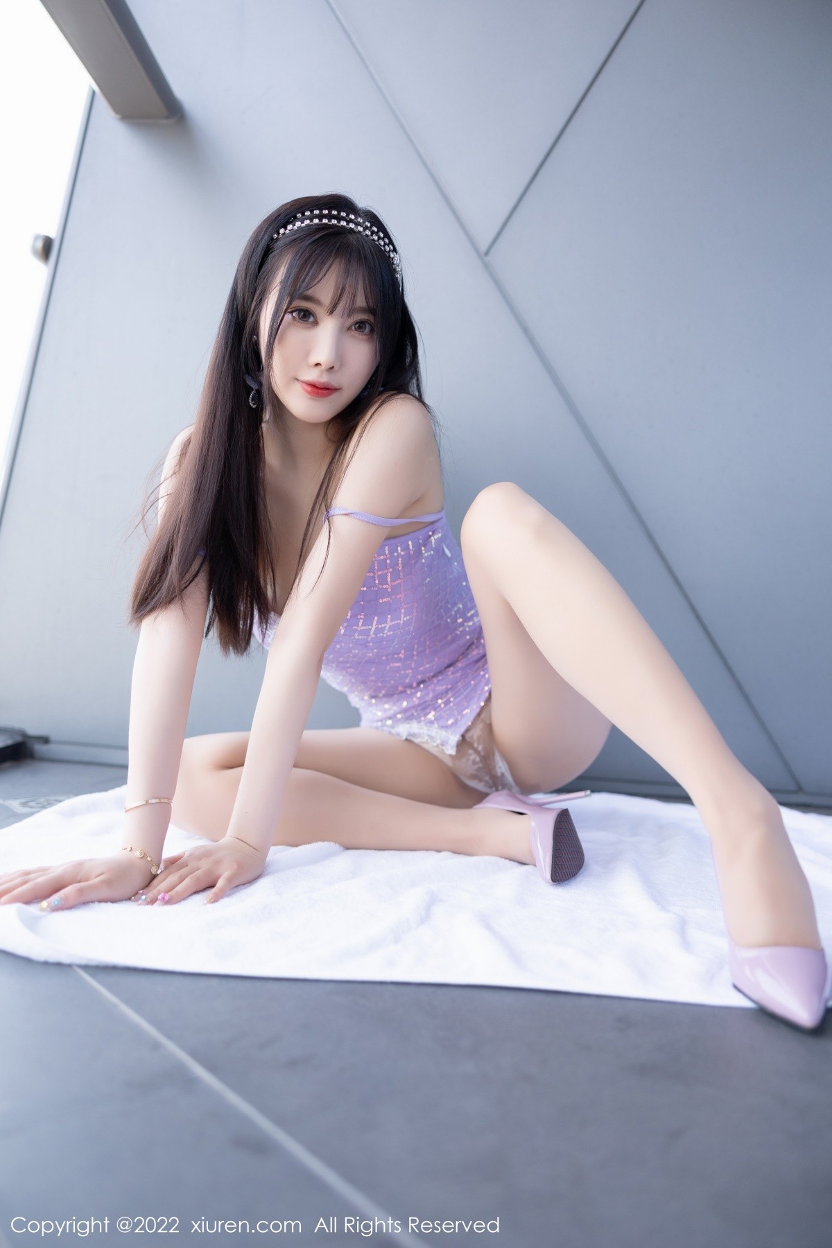 xgyw.top_XiuRen第5300期_女神杨晨晨Yome紫色吊带短裙配超薄肉丝秀完美身材诱惑写真78P