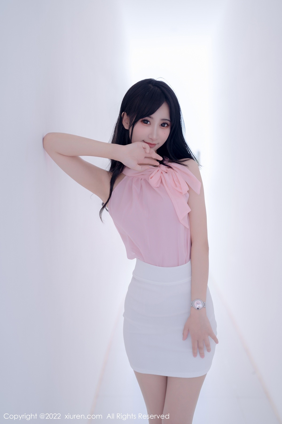 xgyw.top_XiuRen第5318期_女神小果冻儿大理旅拍性感粉色上衣配白色短裙秀美腿诱惑写真76P