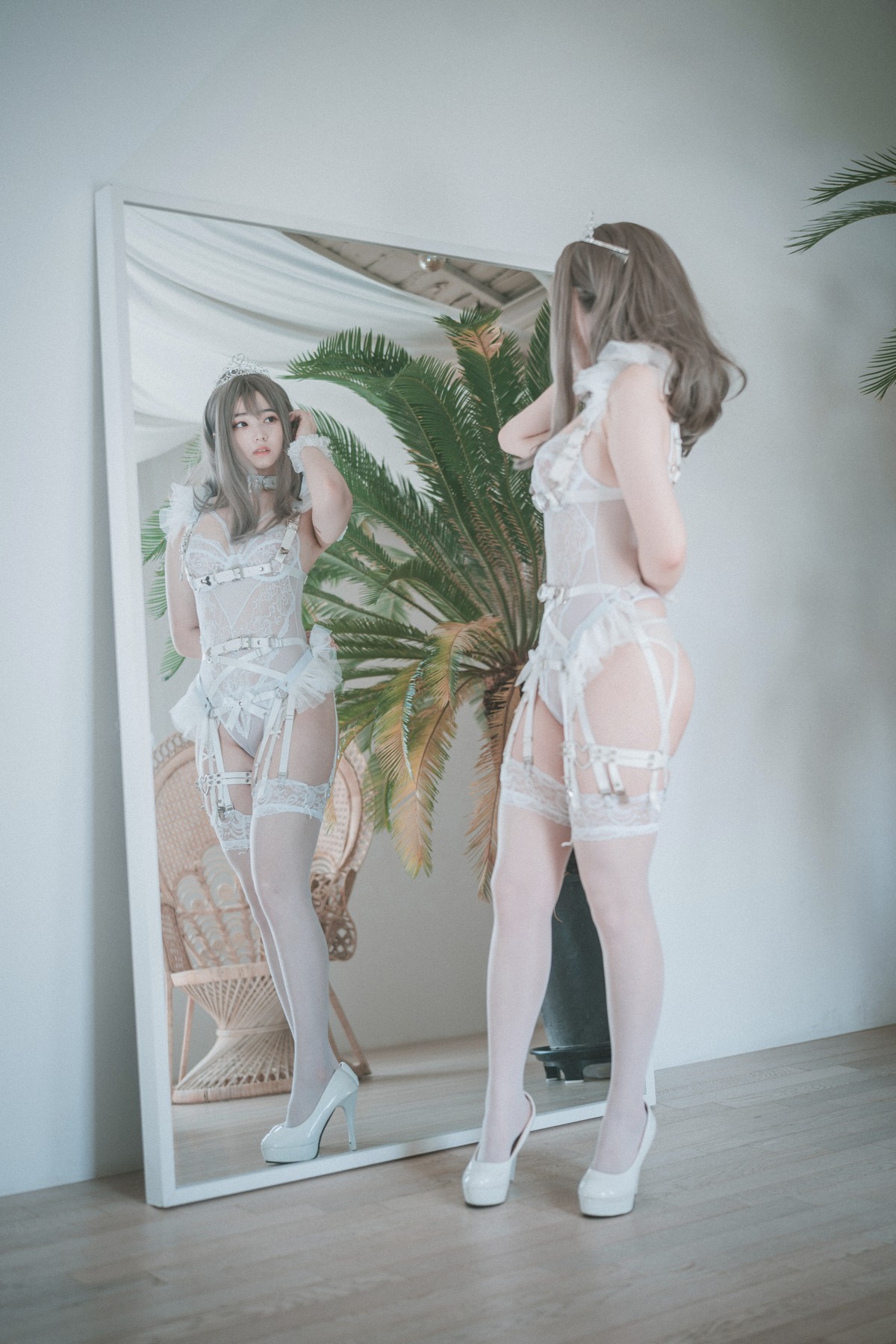 xgyw.top_[DJAWA]No.149_模特BamBi_Reine de Blanc主题私房白色蕾丝情趣内衣撩人诱惑写真42P