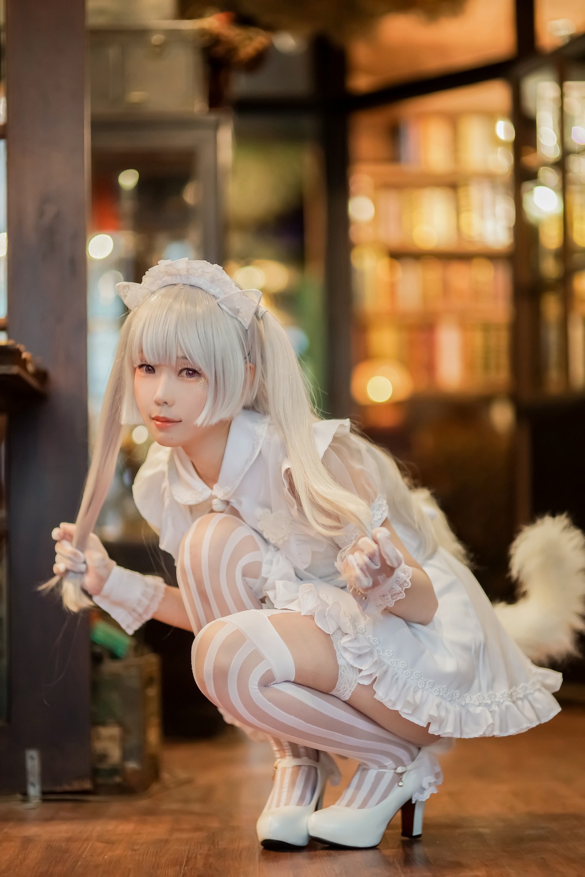 xgyw.top_Coser妹子Ely_eee双马尾辫主题户外白色JK制服 室内性感女仆装完美诱惑写真141P