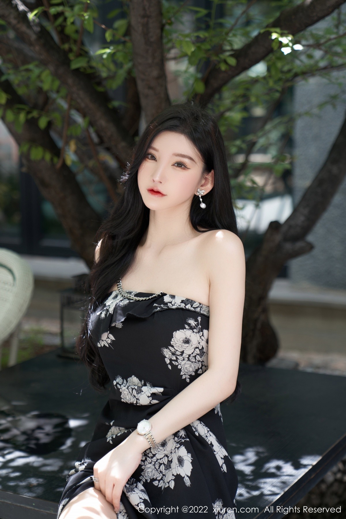 xgyw.top_XiuRen第5307期_女神周于希Sally心愿旅拍黑色露肩连衣长裙秀完美身材诱惑写真90P
