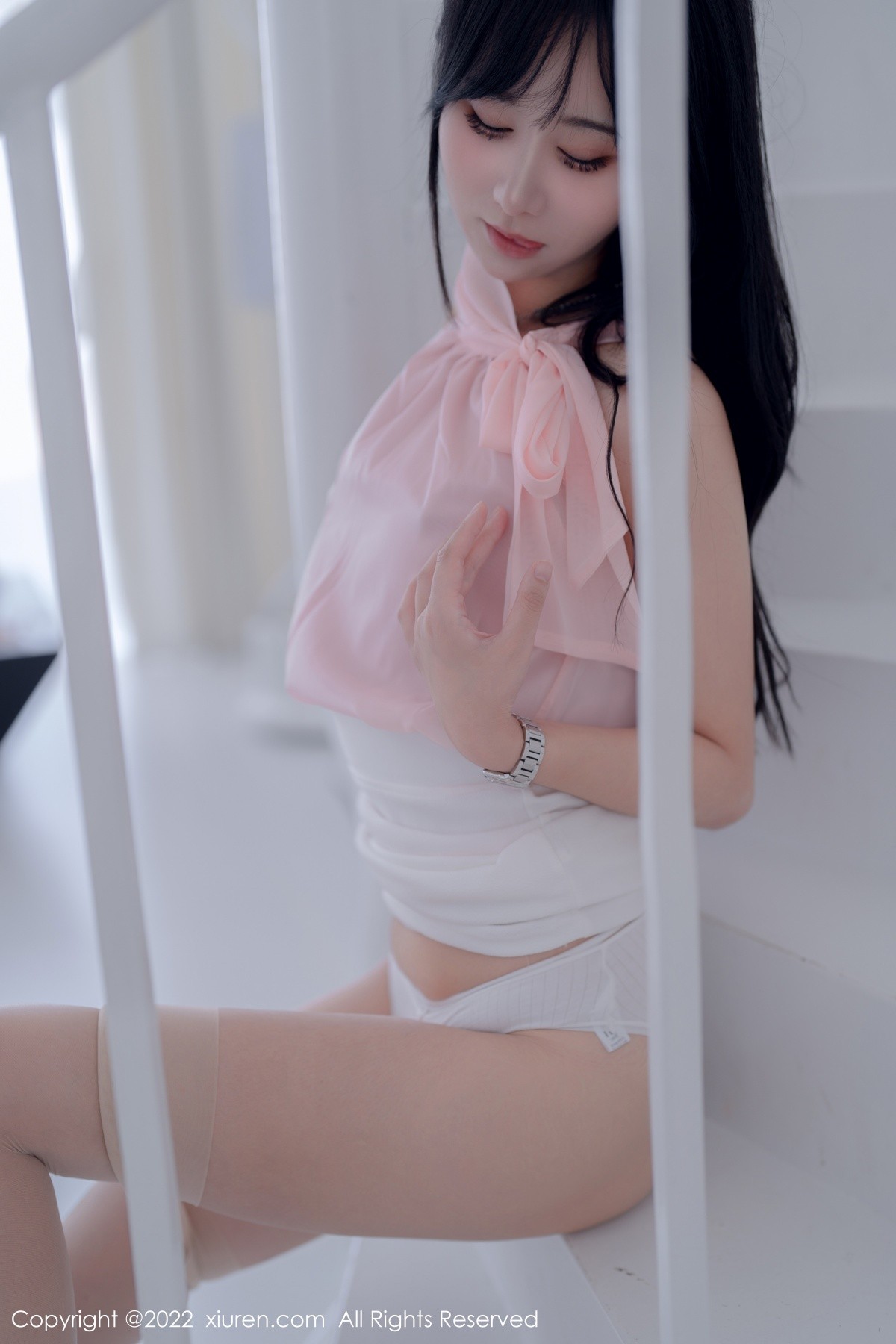 xgyw.top_XiuRen第5318期_女神小果冻儿大理旅拍性感粉色上衣配白色短裙秀美腿诱惑写真76P