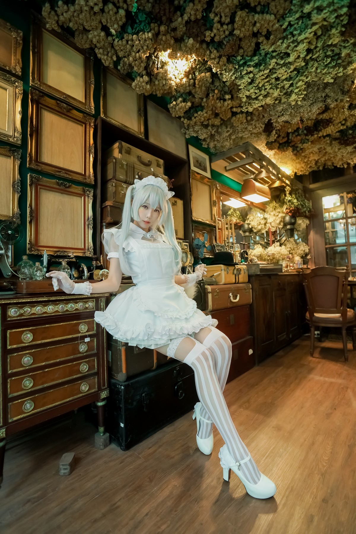 xgyw.top_Coser妹子Ely_eee双马尾辫主题户外白色JK制服 室内性感女仆装完美诱惑写真141P