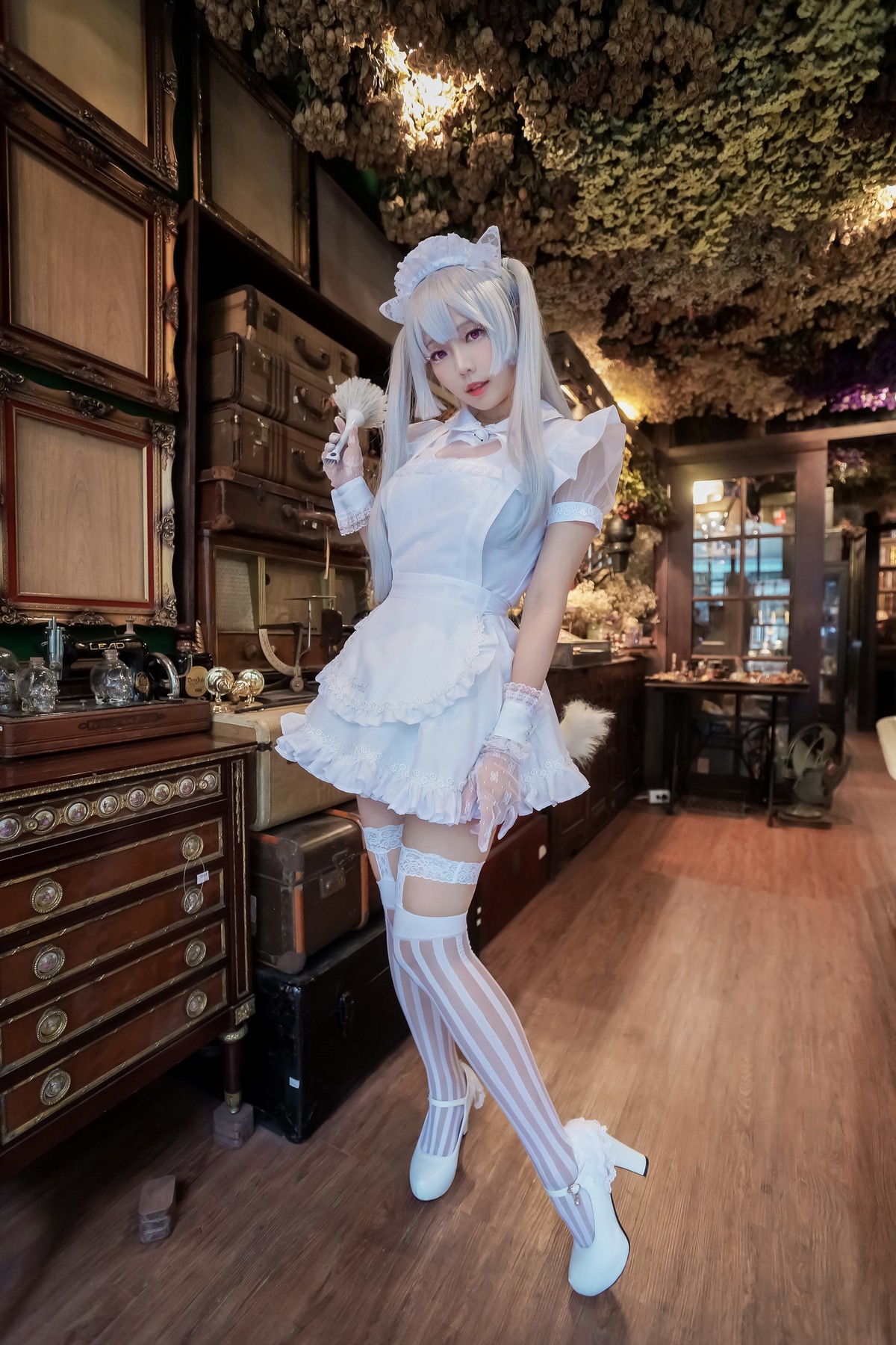 xgyw.top_Coser妹子Ely_eee双马尾辫主题户外白色JK制服 室内性感女仆装完美诱惑写真141P