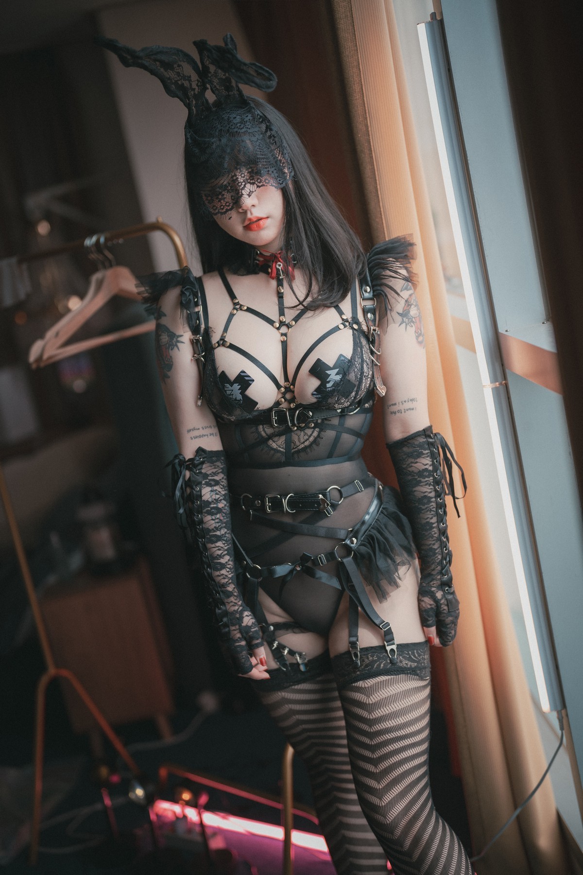 xgyw.top_[DJAWA]No.150_模特Echi_Reine des Lapins主题黑色蕾丝兔女郎露豪乳遮点诱惑写真125P