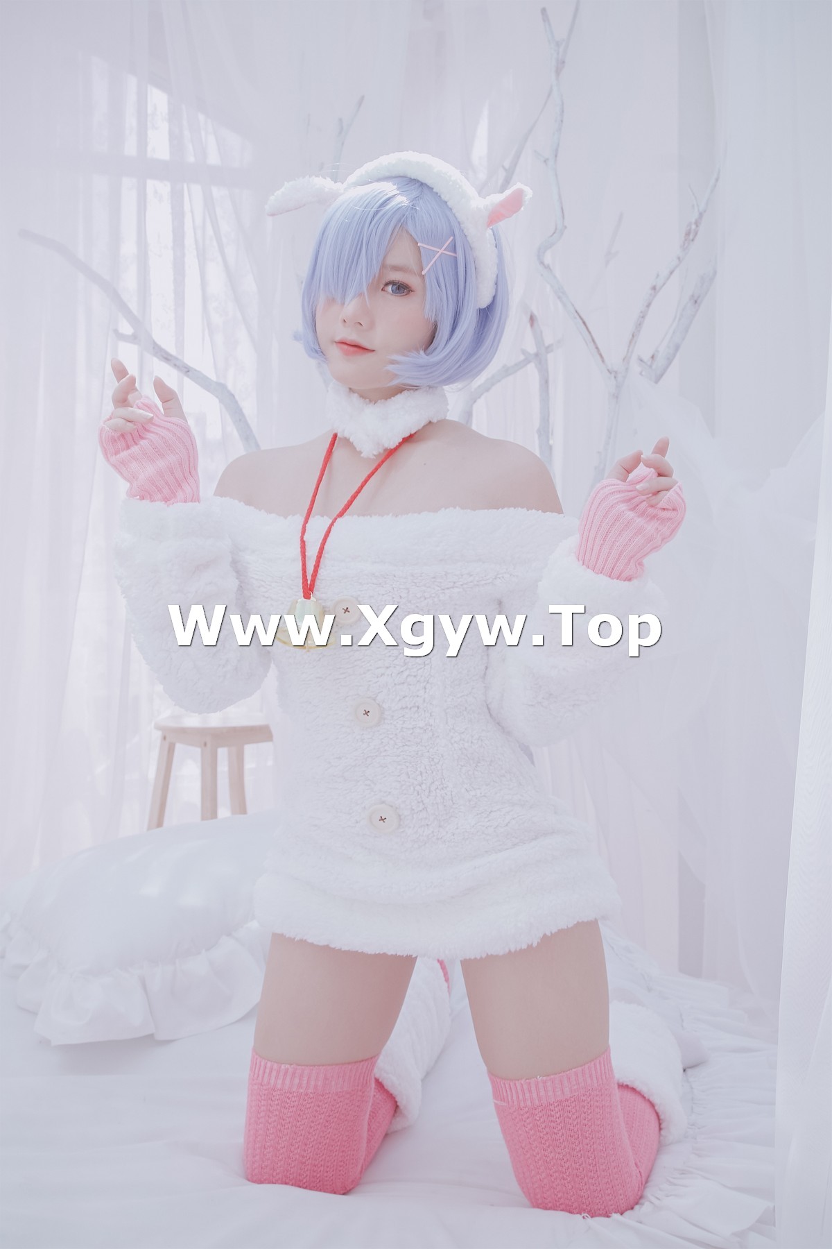 xgyw.top_越南小姐姐Messie Huang-Rem the sheep主题脱纯白服饰露性感内衣诱惑写真46P