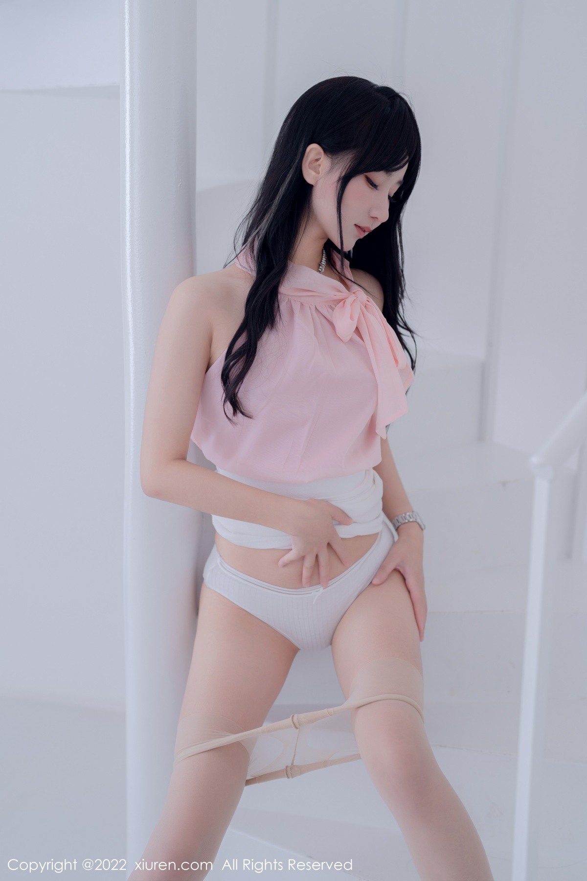 xgyw.top_XiuRen第5318期_女神小果冻儿大理旅拍性感粉色上衣配白色短裙秀美腿诱惑写真76P