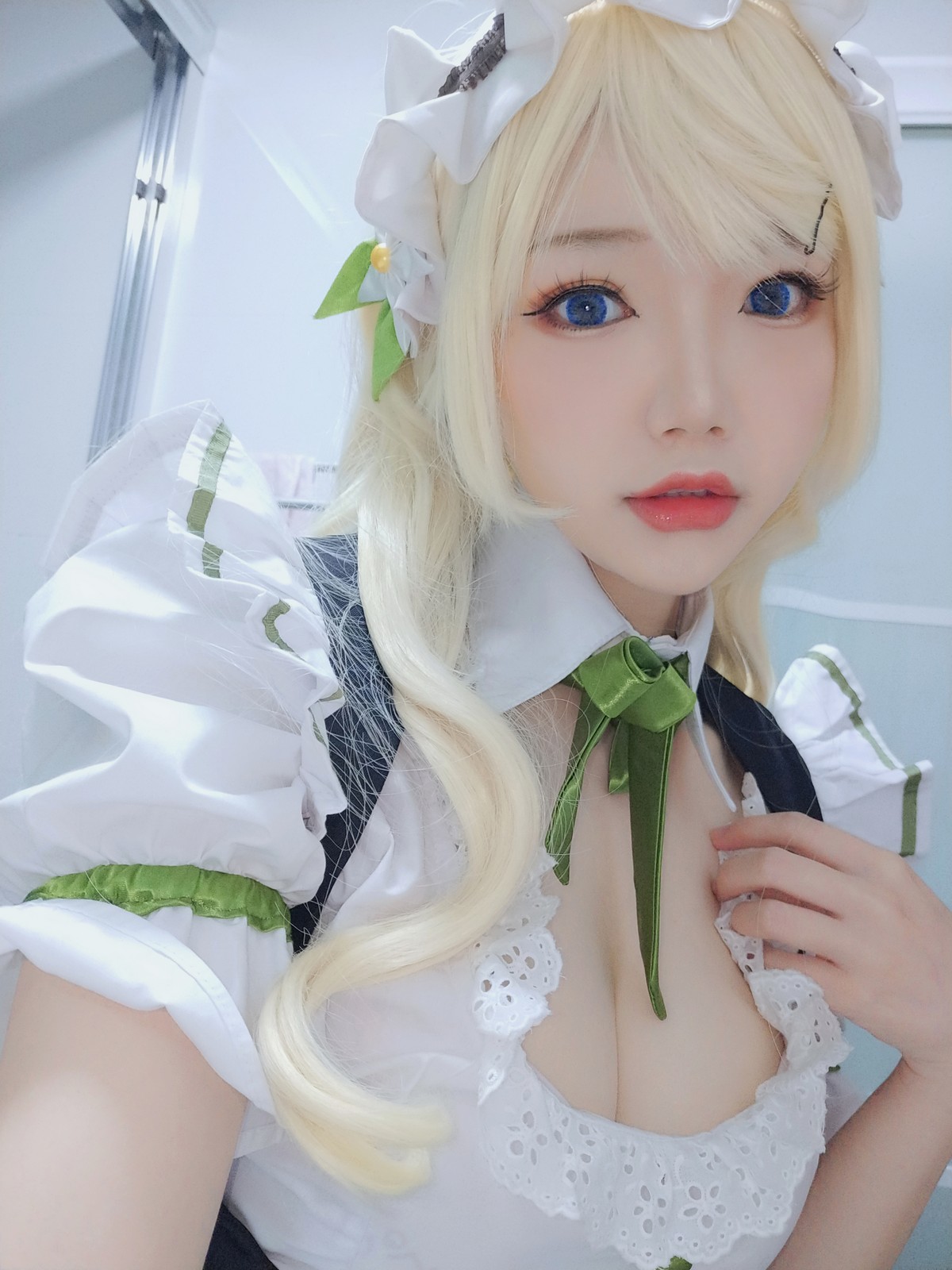 xgyw.top_动漫博主雪晴Astra-Grainne Draser女仆主题私房低胸女仆装秀白嫩豪乳诱惑写真49P