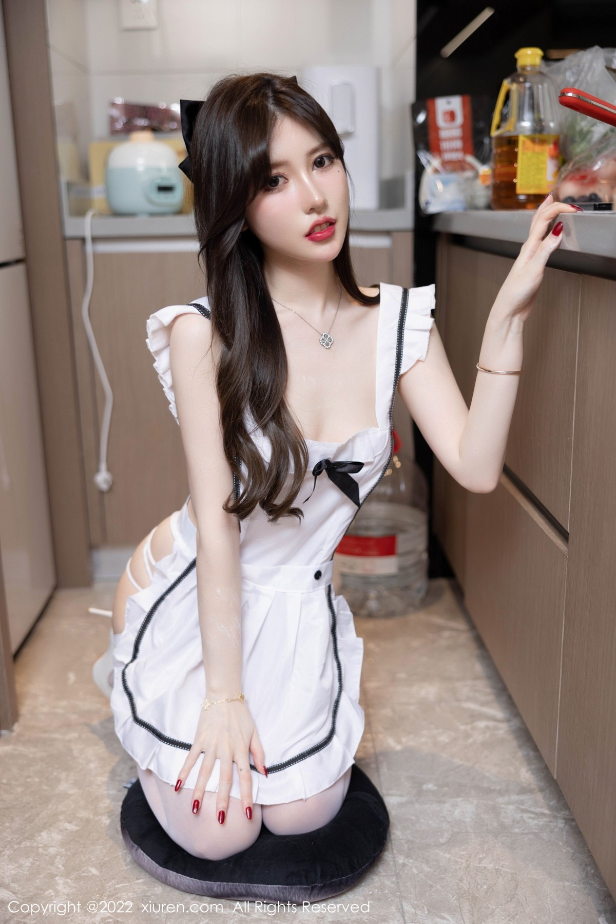 xgyw.top_XiuRen第5306期_模特美桃酱海南心愿旅拍粉色收身衣 私房白色女仆性感迷人写真73P