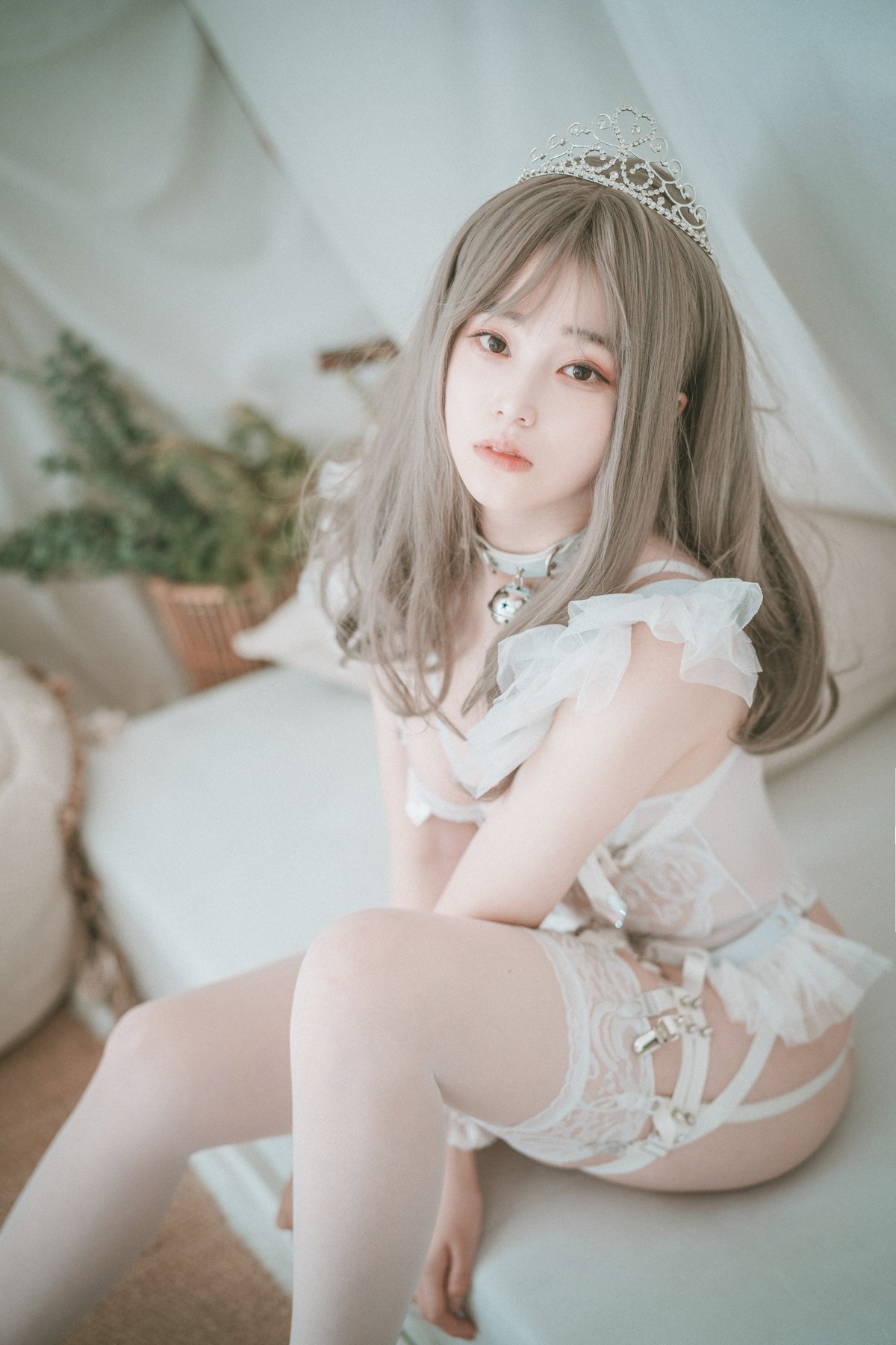 xgyw.top_[DJAWA]No.149_模特BamBi_Reine de Blanc主题私房白色蕾丝情趣内衣撩人诱惑写真42P
