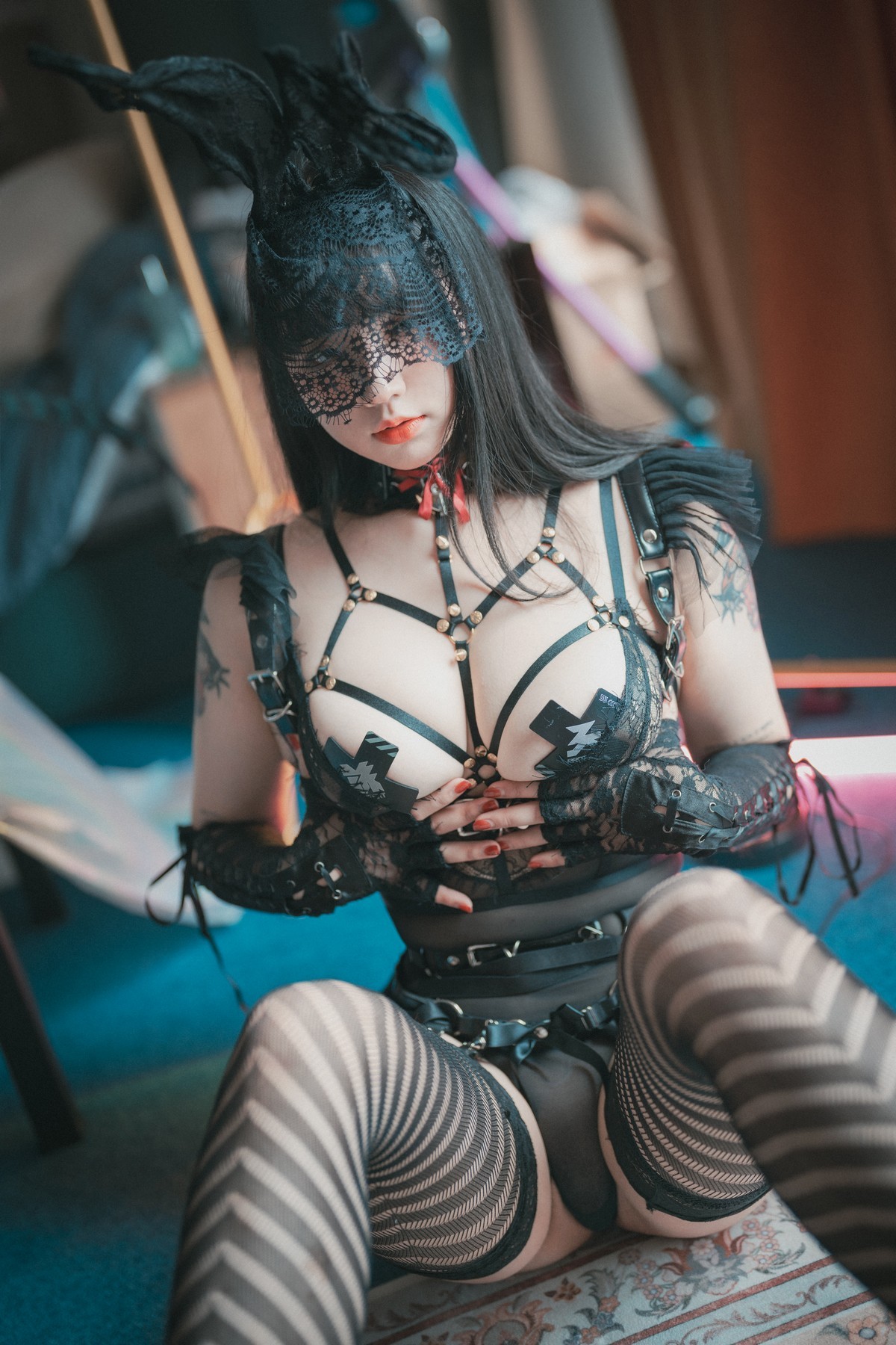 xgyw.top_[DJAWA]No.150_模特Echi_Reine des Lapins主题黑色蕾丝兔女郎露豪乳遮点诱惑写真125P