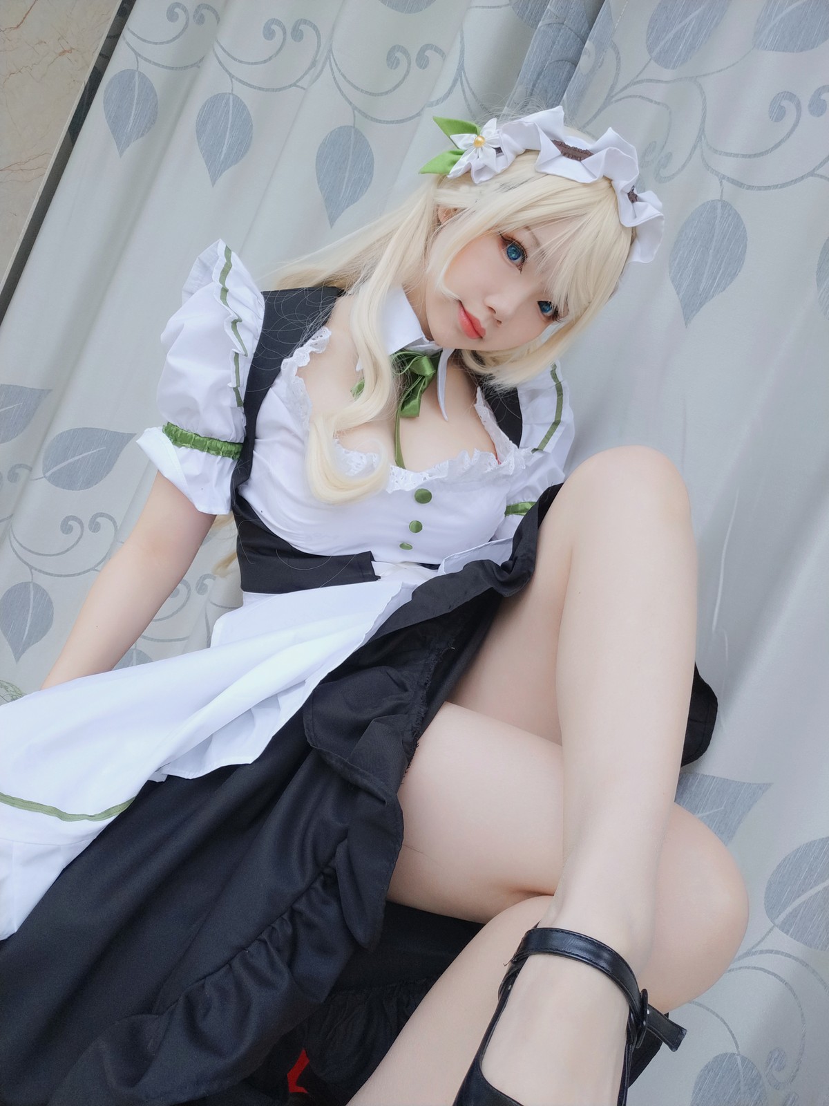 xgyw.top_动漫博主雪晴Astra-Grainne Draser女仆主题私房低胸女仆装秀白嫩豪乳诱惑写真49P