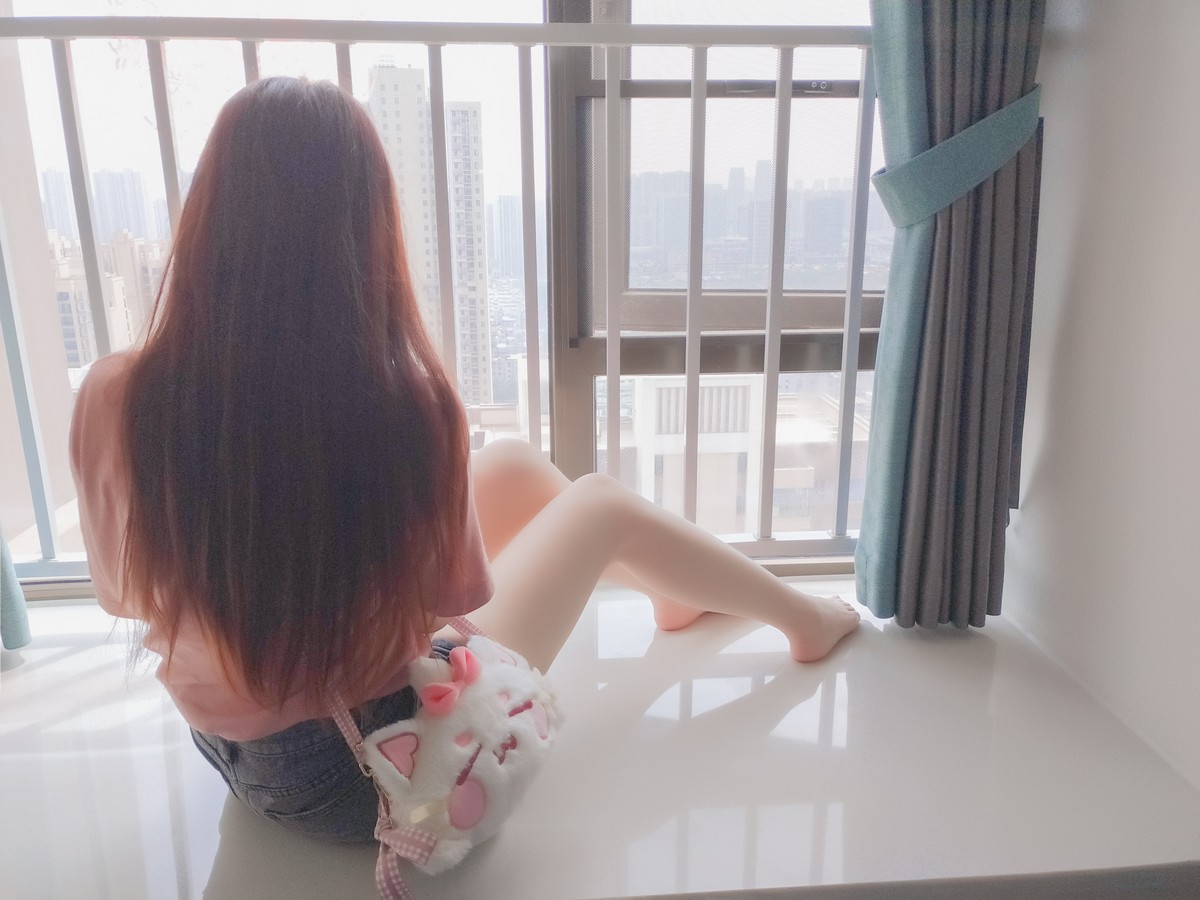 xgyw.top_动漫博主雪晴Astra美腿美足美臀主题私房性感服饰系列秀翘臀美腿诱惑写真178P