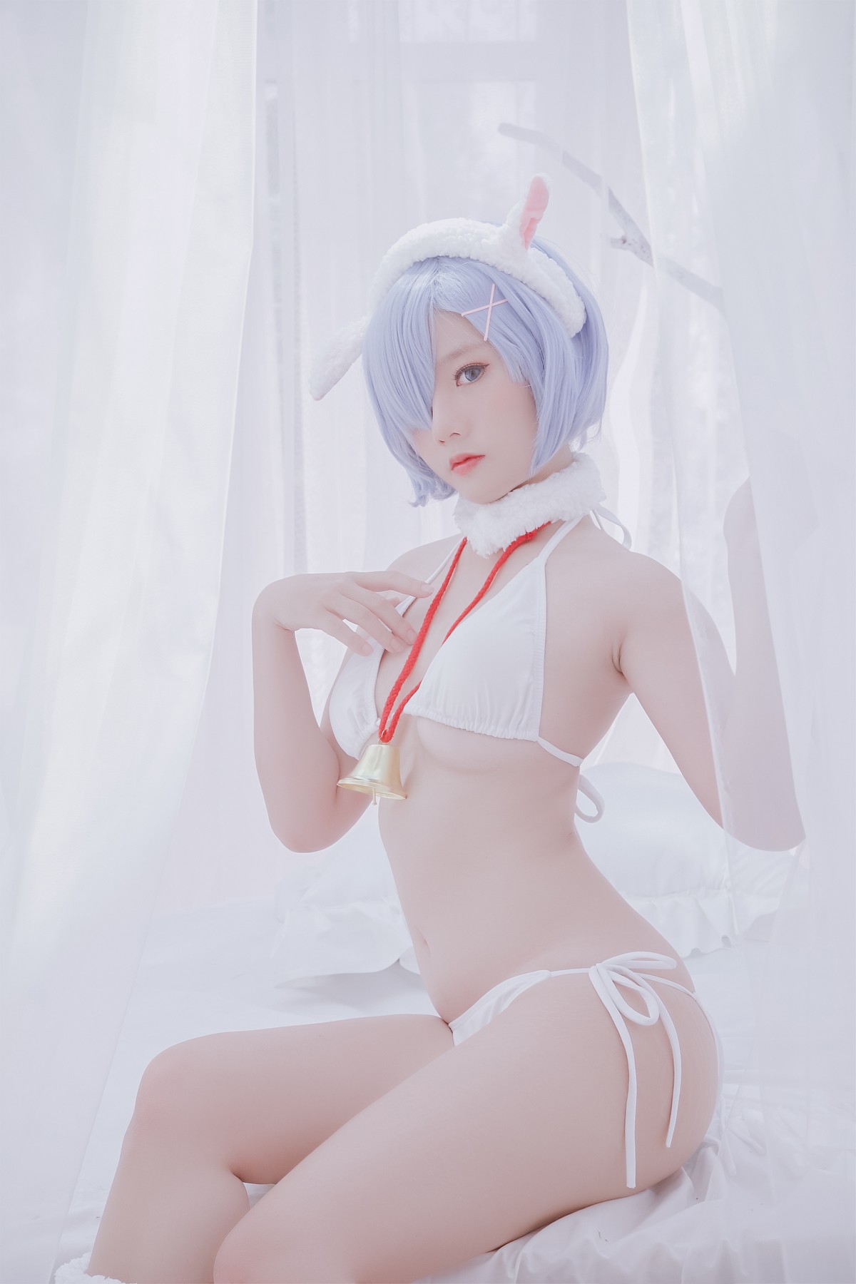 xgyw.top_越南小姐姐Messie Huang-Rem the sheep主题脱纯白服饰露性感内衣诱惑写真46P