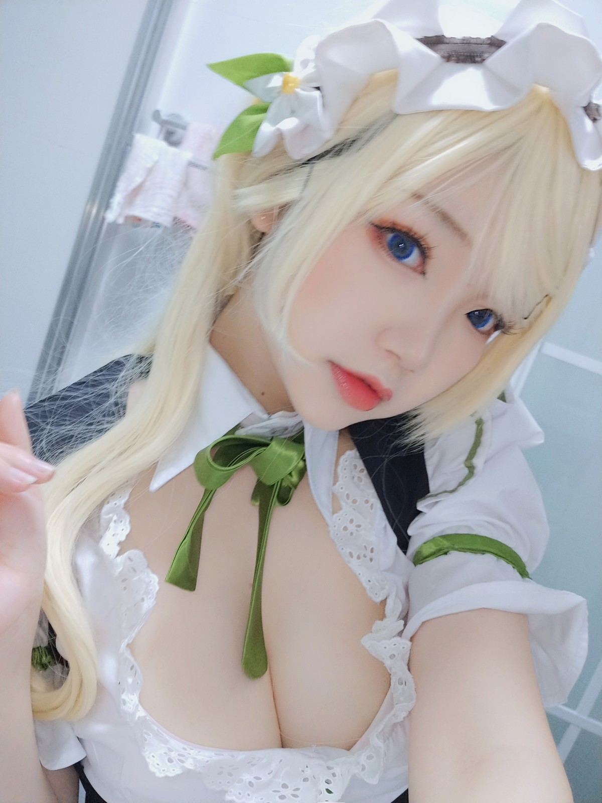 xgyw.top_动漫博主雪晴Astra-Grainne Draser女仆主题私房低胸女仆装秀白嫩豪乳诱惑写真49P