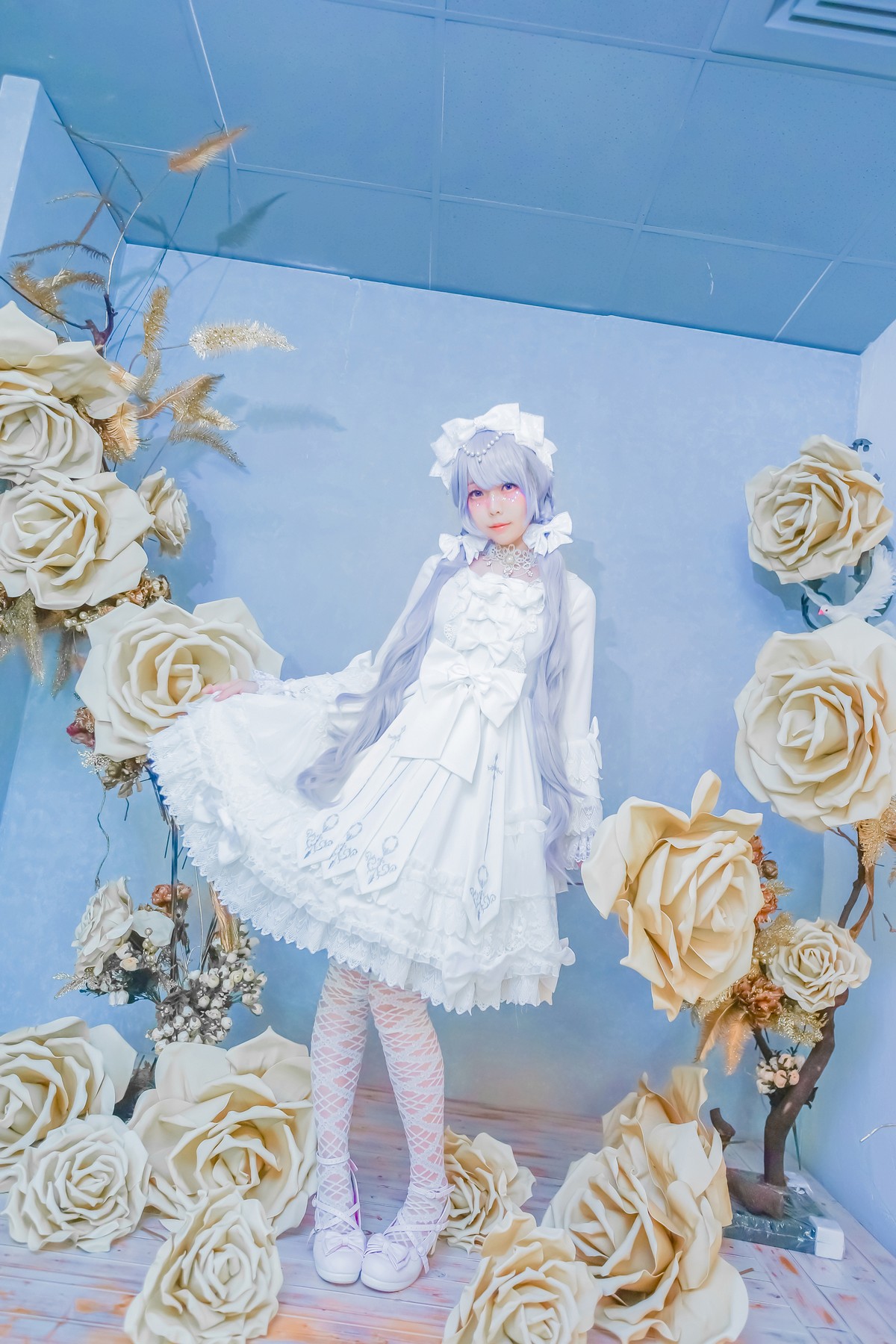 xgyw.top_Coser妹子Ely_eee双马尾辫主题户外白色JK制服 室内性感女仆装完美诱惑写真141P