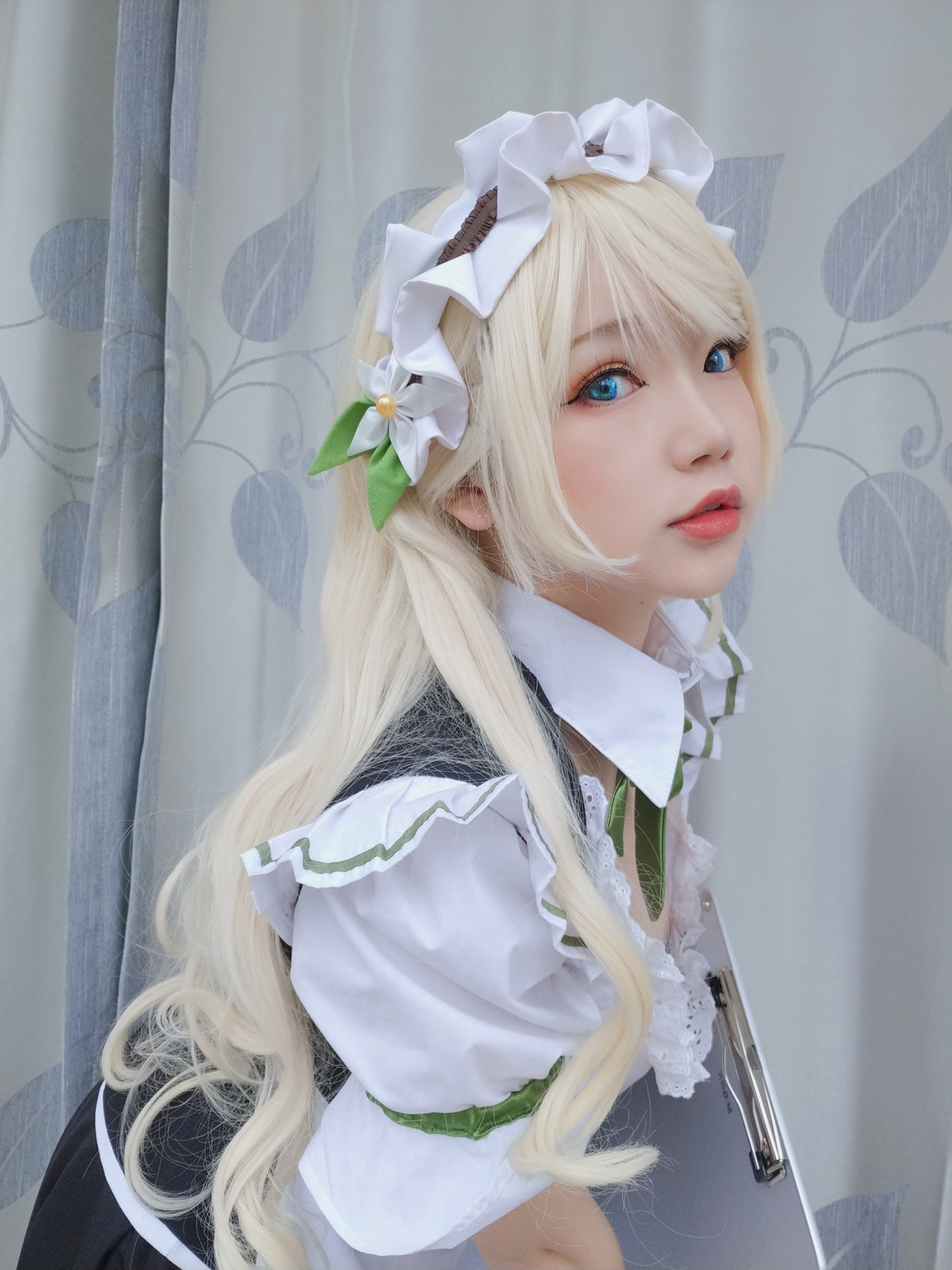 xgyw.top_动漫博主雪晴Astra-Grainne Draser女仆主题私房低胸女仆装秀白嫩豪乳诱惑写真49P