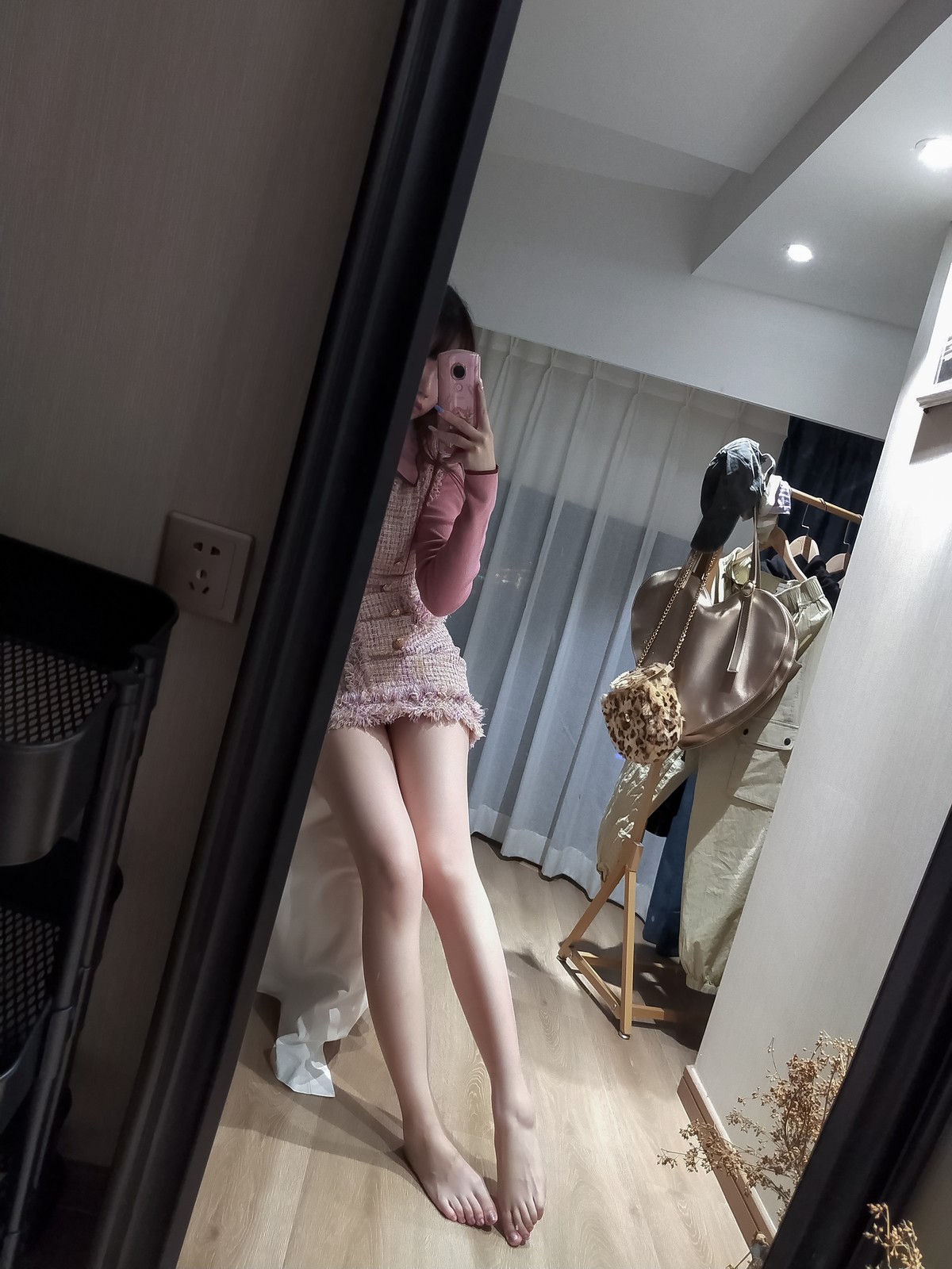 xgyw.top_动漫博主雪晴Astra美腿美足美臀主题私房性感服饰系列秀翘臀美腿诱惑写真178P