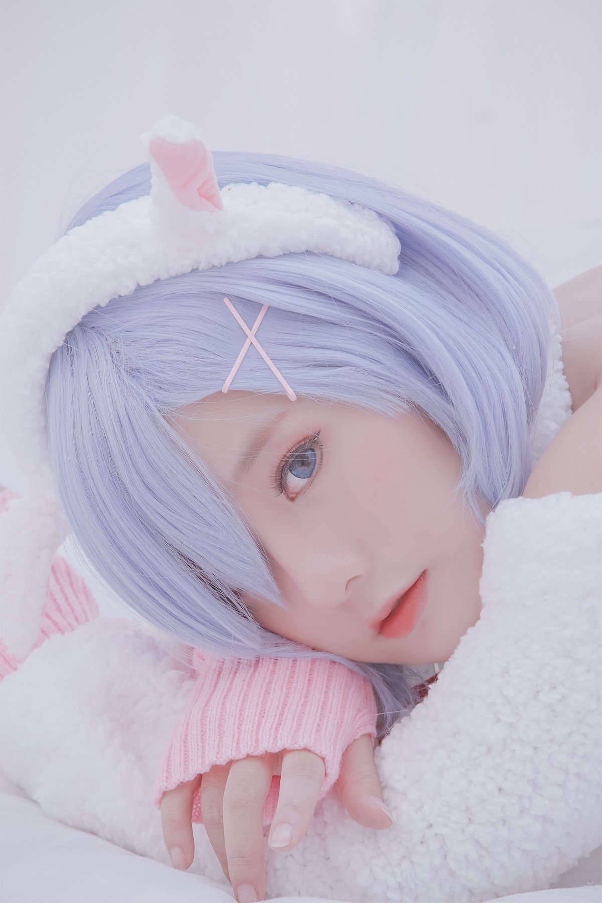 xgyw.top_越南小姐姐Messie Huang-Rem the sheep主题脱纯白服饰露性感内衣诱惑写真46P