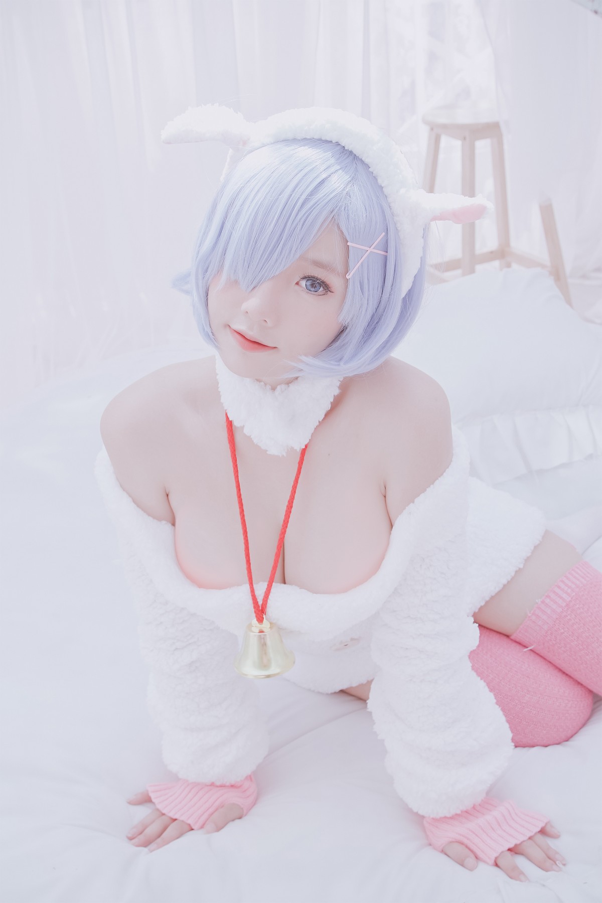 xgyw.top_越南小姐姐Messie Huang-Rem the sheep主题脱纯白服饰露性感内衣诱惑写真46P