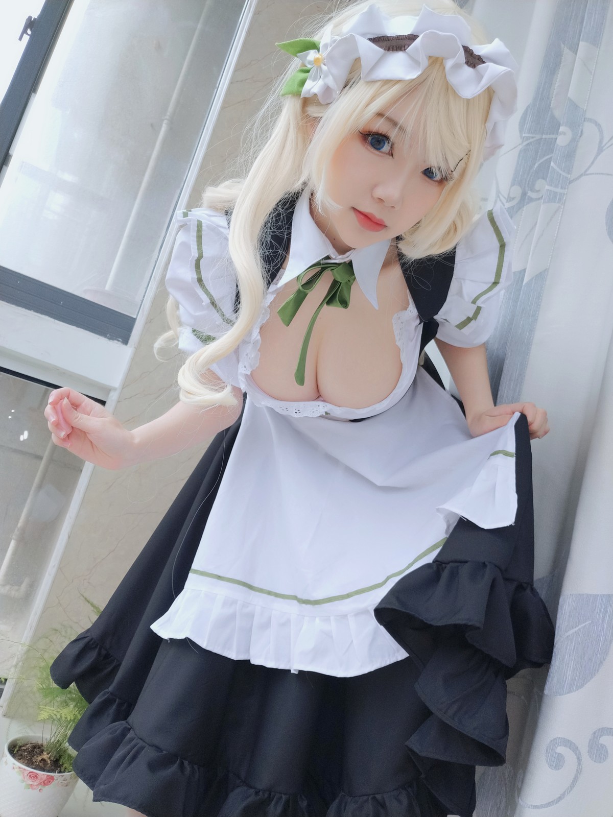 xgyw.top_动漫博主雪晴Astra-Grainne Draser女仆主题私房低胸女仆装秀白嫩豪乳诱惑写真49P