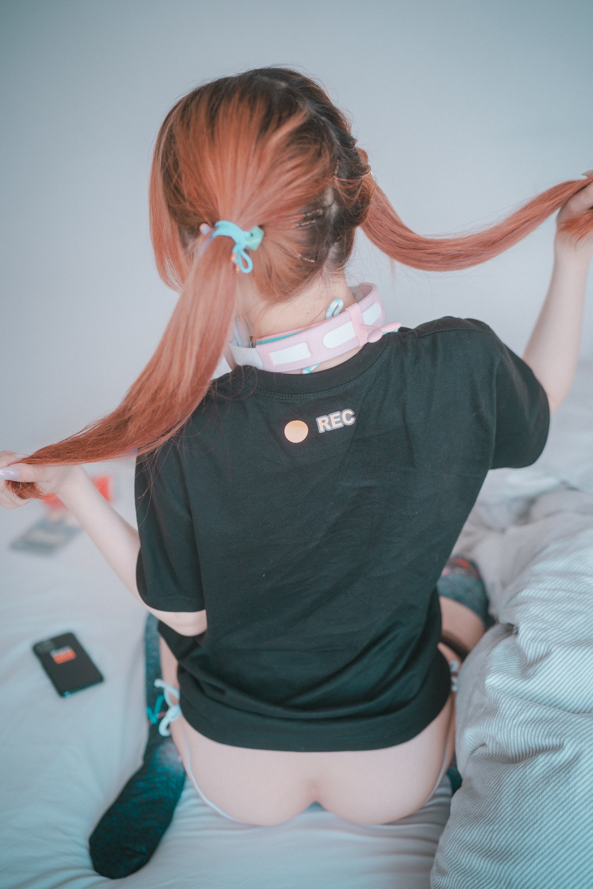 xgyw.top_[DJAWA]No.145_模特Zia_Porn Hub Girl主题私房床上半脱秀豪乳翘臀极致诱惑写真54P