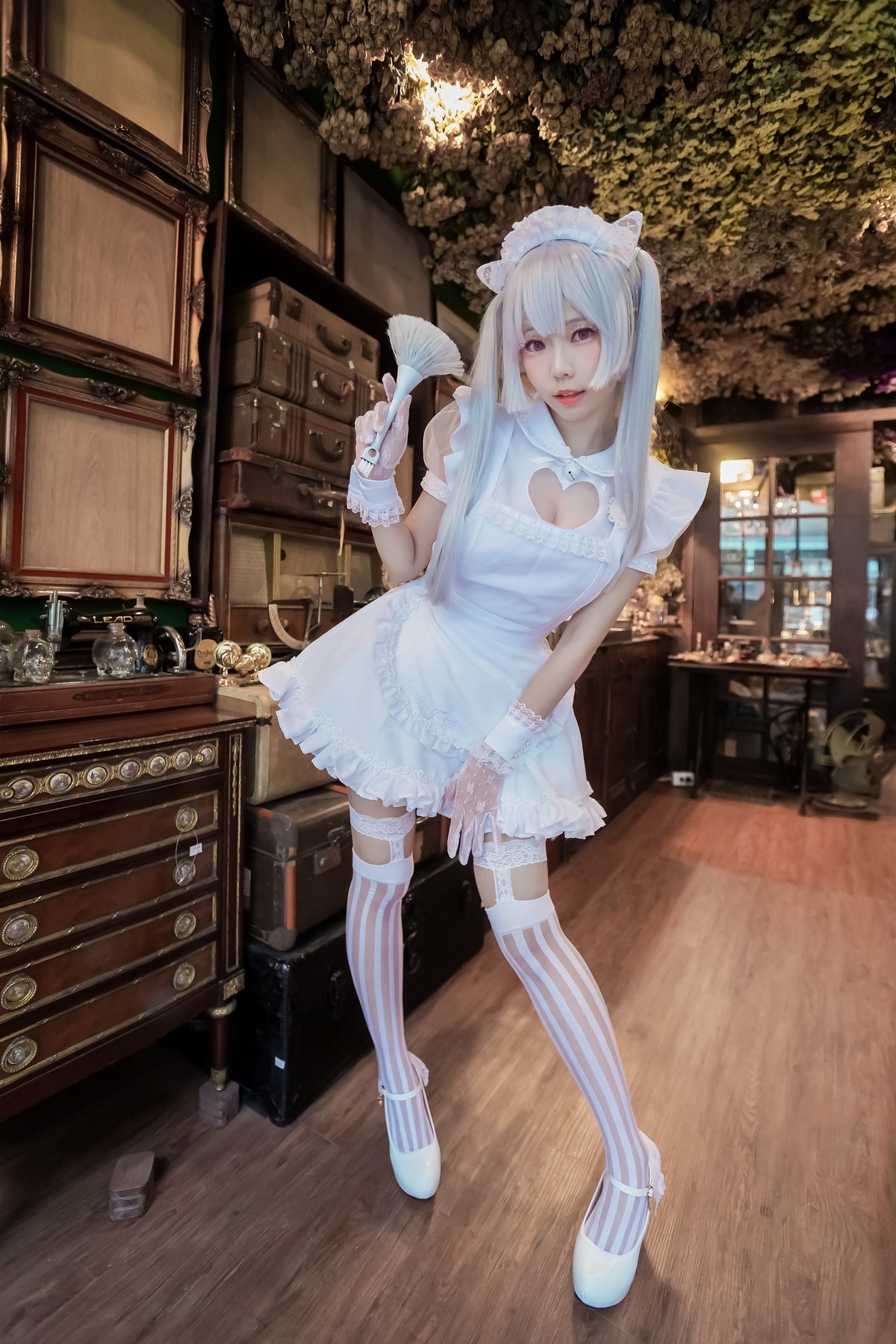 xgyw.top_Coser妹子Ely_eee双马尾辫主题户外白色JK制服 室内性感女仆装完美诱惑写真141P