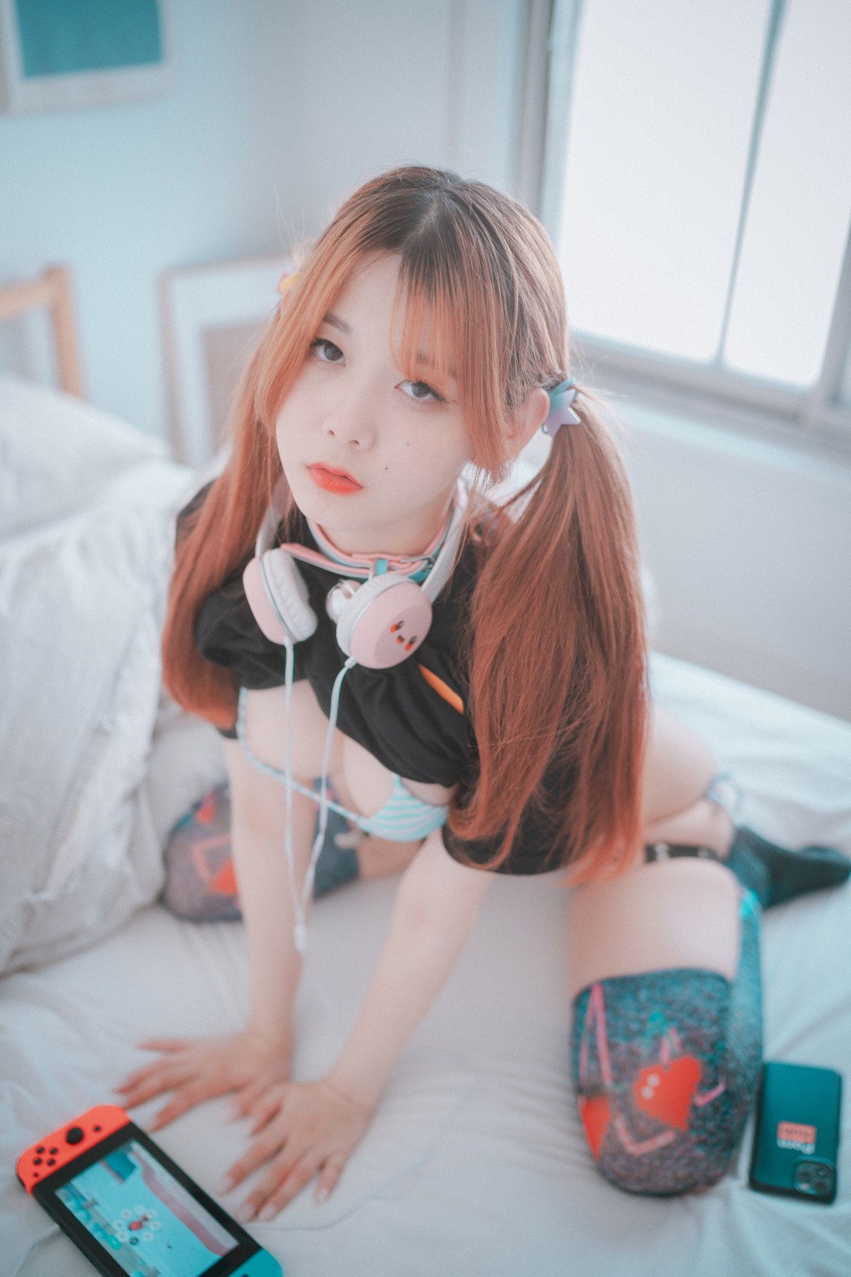 xgyw.top_[DJAWA]No.145_模特Zia_Porn Hub Girl主题私房床上半脱秀豪乳翘臀极致诱惑写真54P