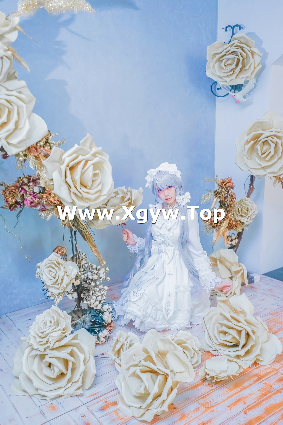 xgyw.top_Coser妹子Ely_eee双马尾辫主题户外白色JK制服 室内性感女仆装完美诱惑写真141P