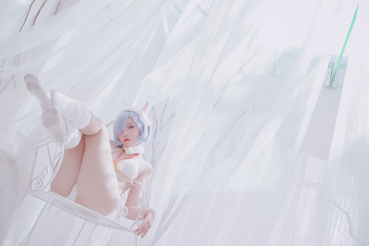 xgyw.top_越南小姐姐Messie Huang-Rem the sheep主题脱纯白服饰露性感内衣诱惑写真46P