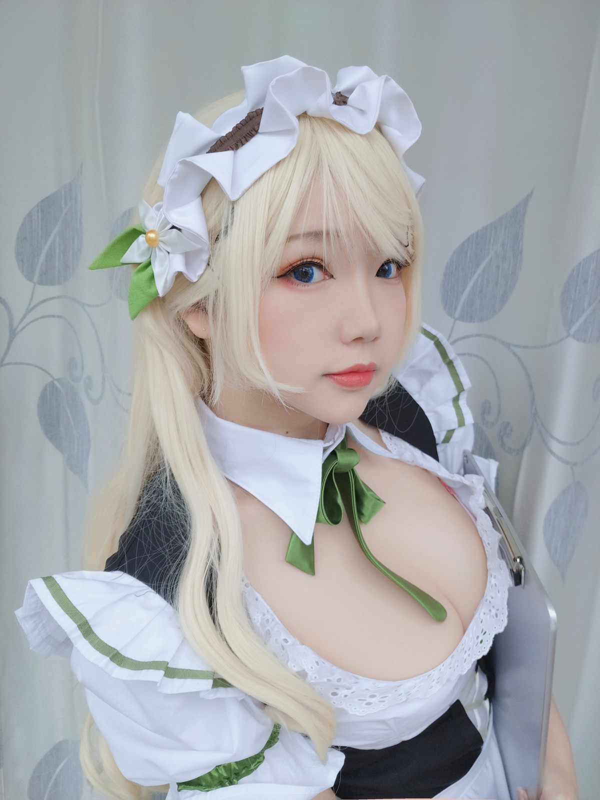 xgyw.top_动漫博主雪晴Astra-Grainne Draser女仆主题私房低胸女仆装秀白嫩豪乳诱惑写真49P
