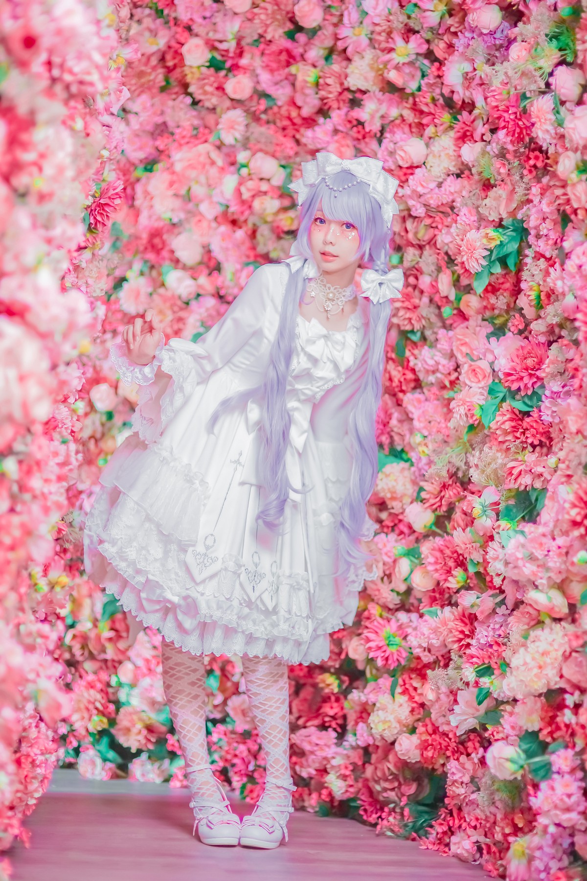 xgyw.top_Coser妹子Ely_eee双马尾辫主题户外白色JK制服 室内性感女仆装完美诱惑写真141P