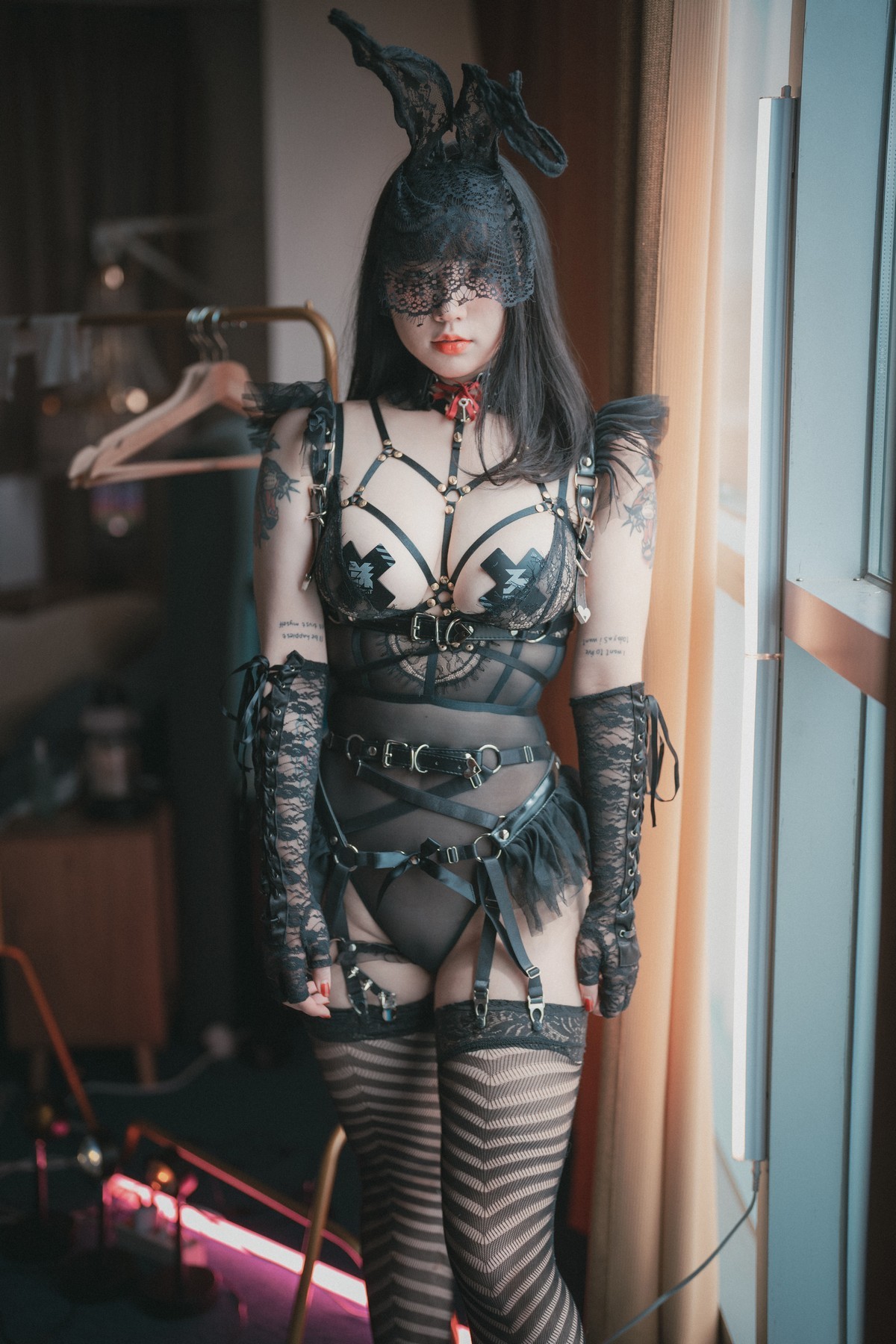 xgyw.top_[DJAWA]No.150_模特Echi_Reine des Lapins主题黑色蕾丝兔女郎露豪乳遮点诱惑写真125P
