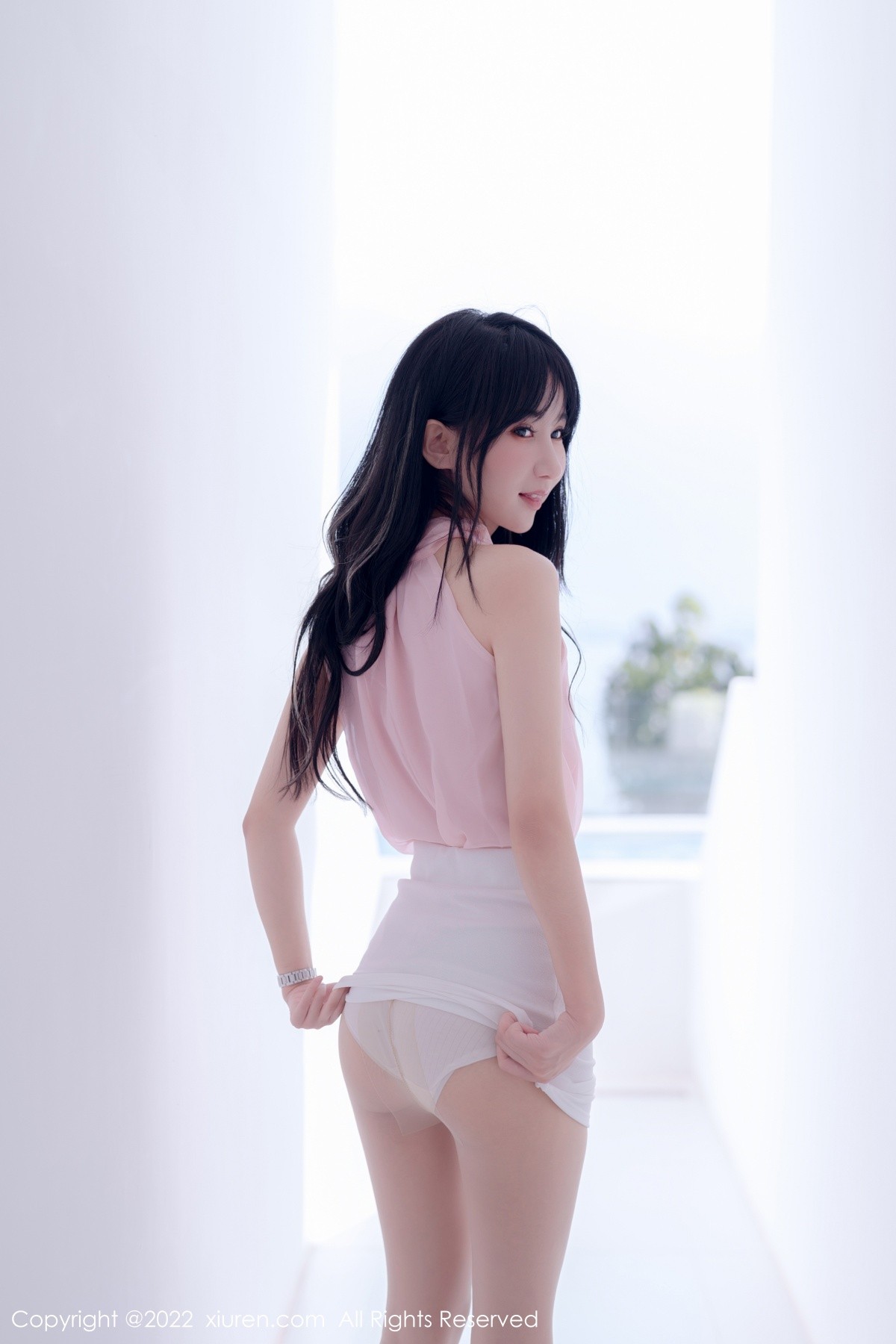 xgyw.top_XiuRen第5318期_女神小果冻儿大理旅拍性感粉色上衣配白色短裙秀美腿诱惑写真76P