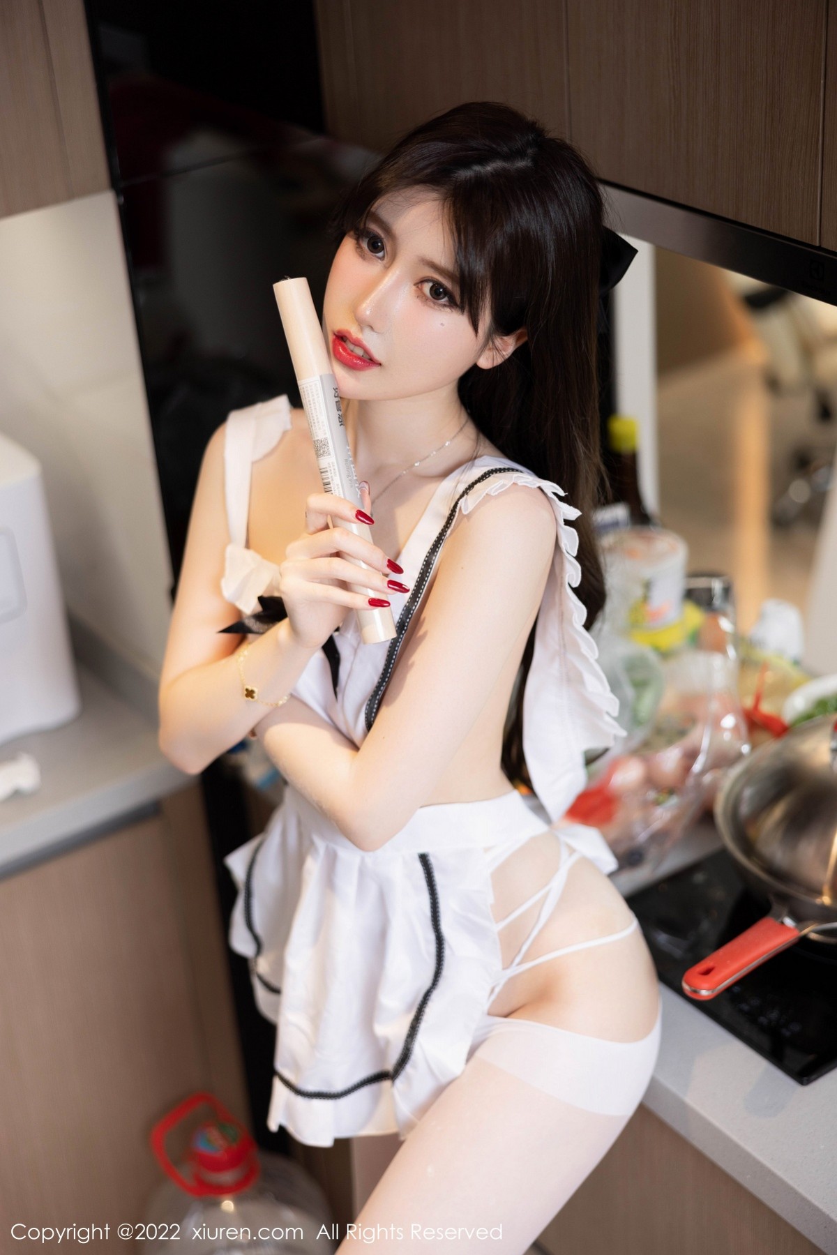xgyw.top_XiuRen第5306期_模特美桃酱海南心愿旅拍粉色收身衣 私房白色女仆性感迷人写真73P