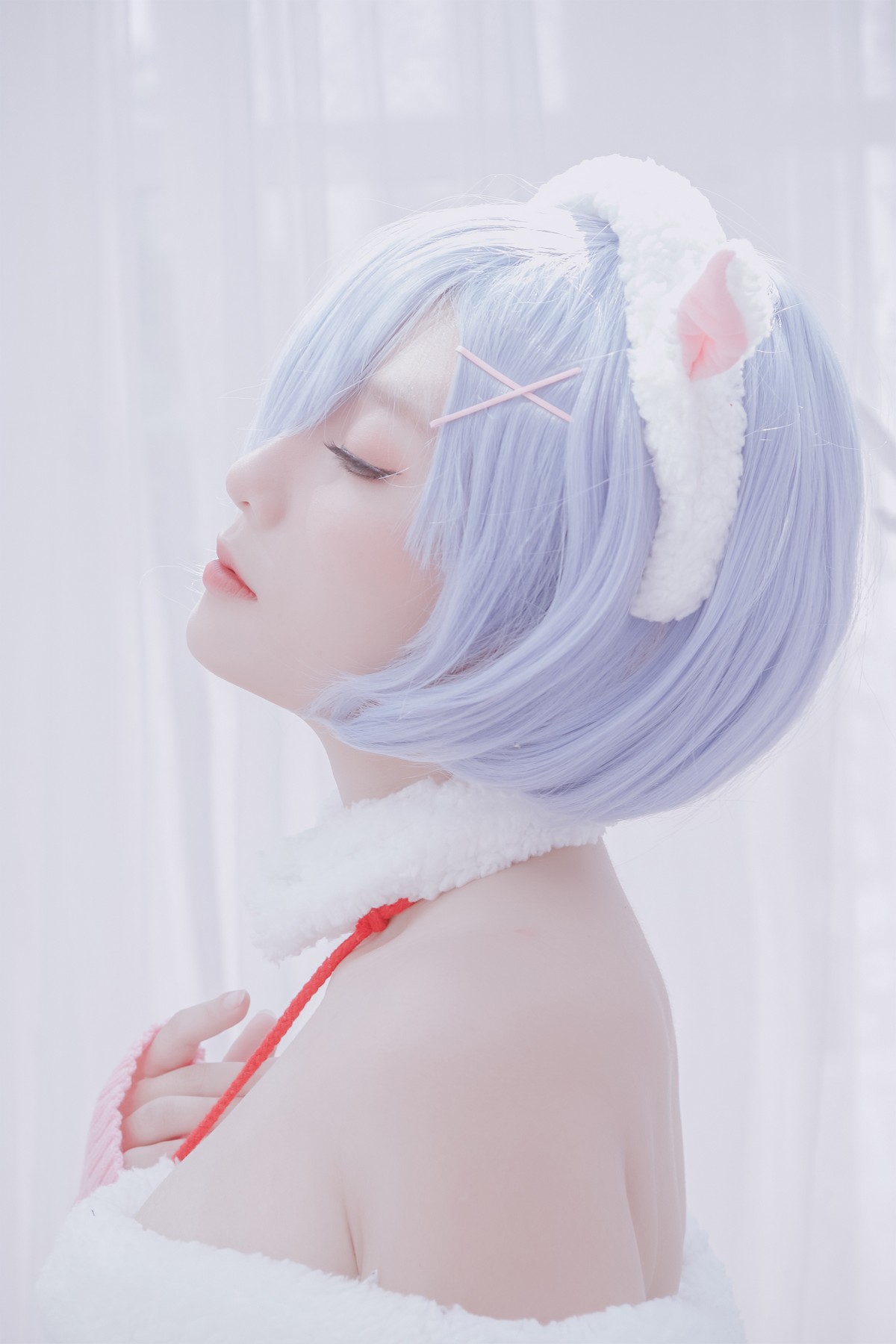 xgyw.top_越南小姐姐Messie Huang-Rem the sheep主题脱纯白服饰露性感内衣诱惑写真46P