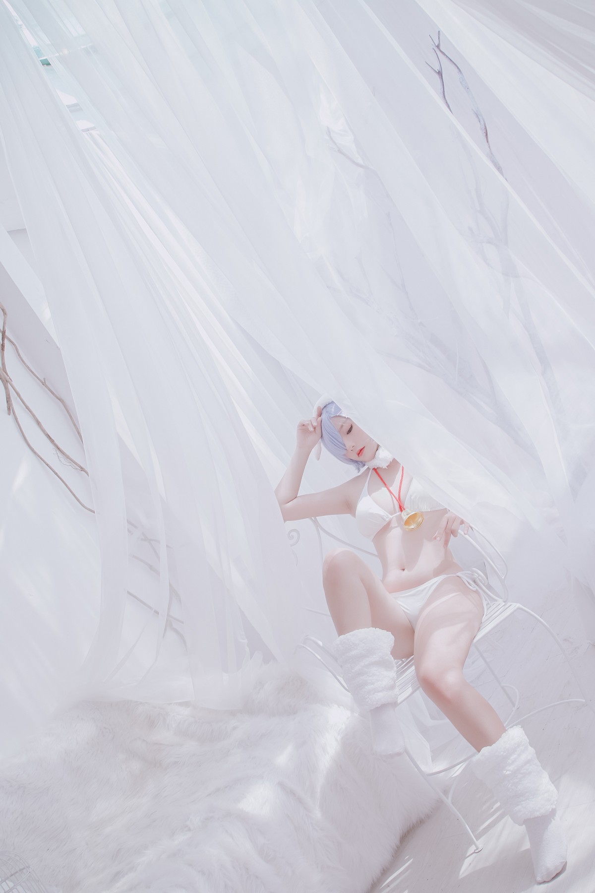 xgyw.top_越南小姐姐Messie Huang-Rem the sheep主题脱纯白服饰露性感内衣诱惑写真46P
