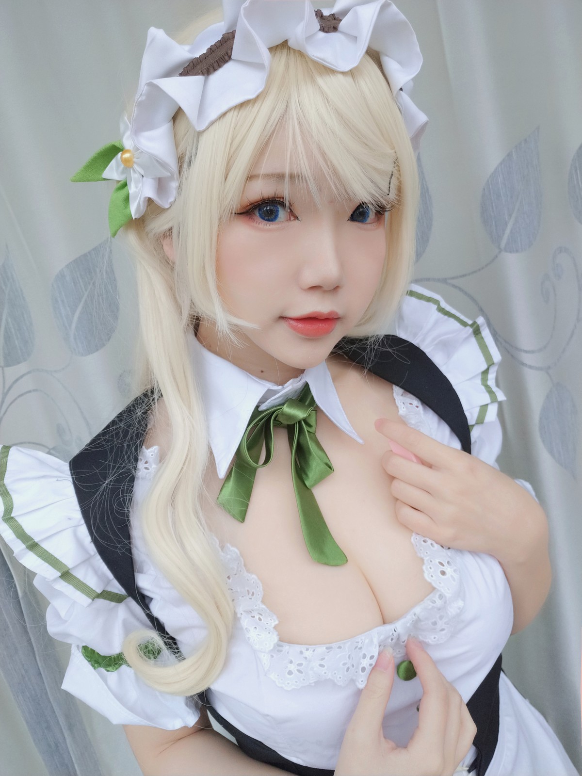 xgyw.top_动漫博主雪晴Astra-Grainne Draser女仆主题私房低胸女仆装秀白嫩豪乳诱惑写真49P